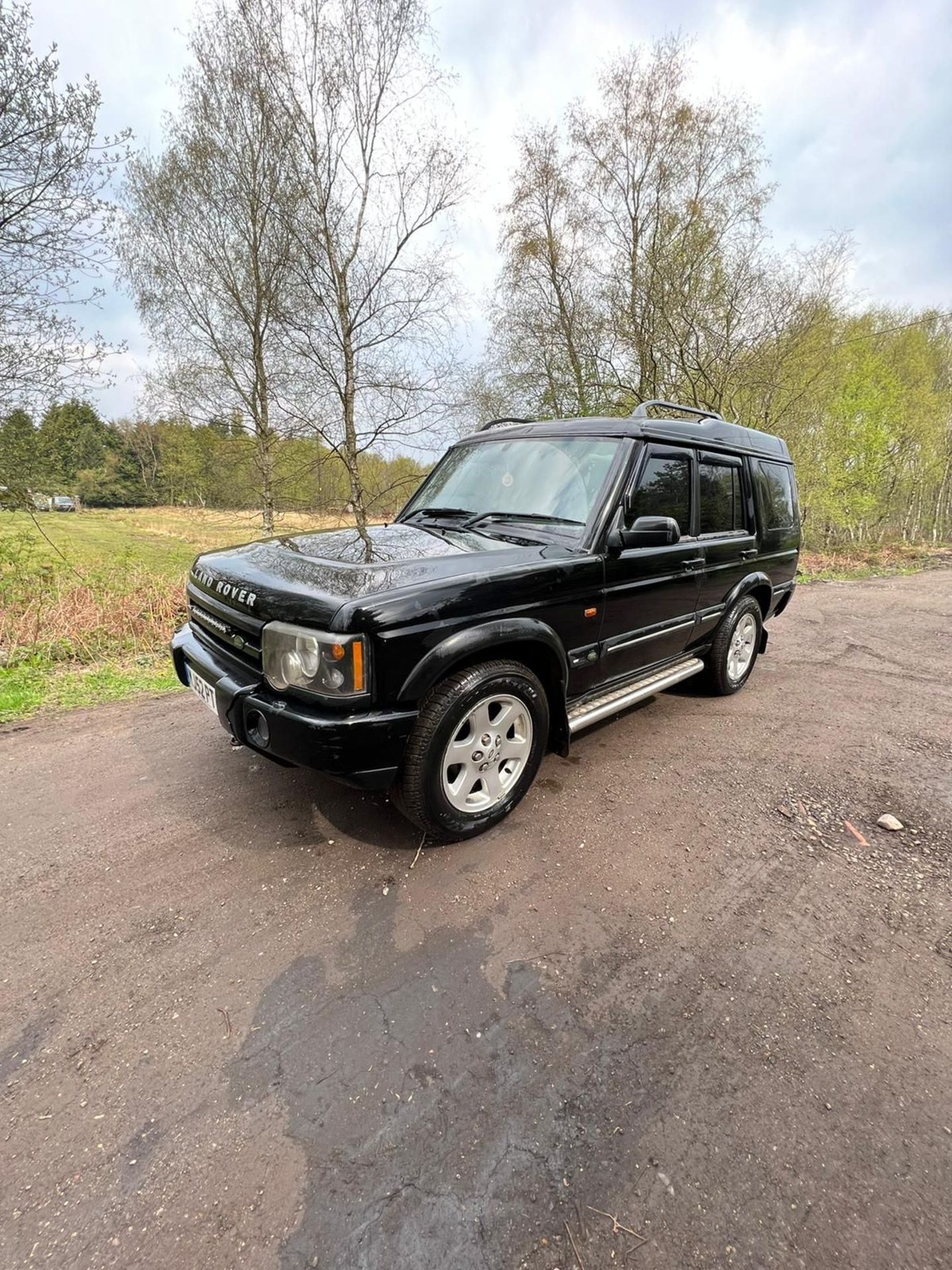 2002 52 PLATE LAND ROVER DISCOVERY 2 SUV ESTATE - TD5 - TOP OF THE RANGE - HALF LEATHER SEATS - Image 4 of 15