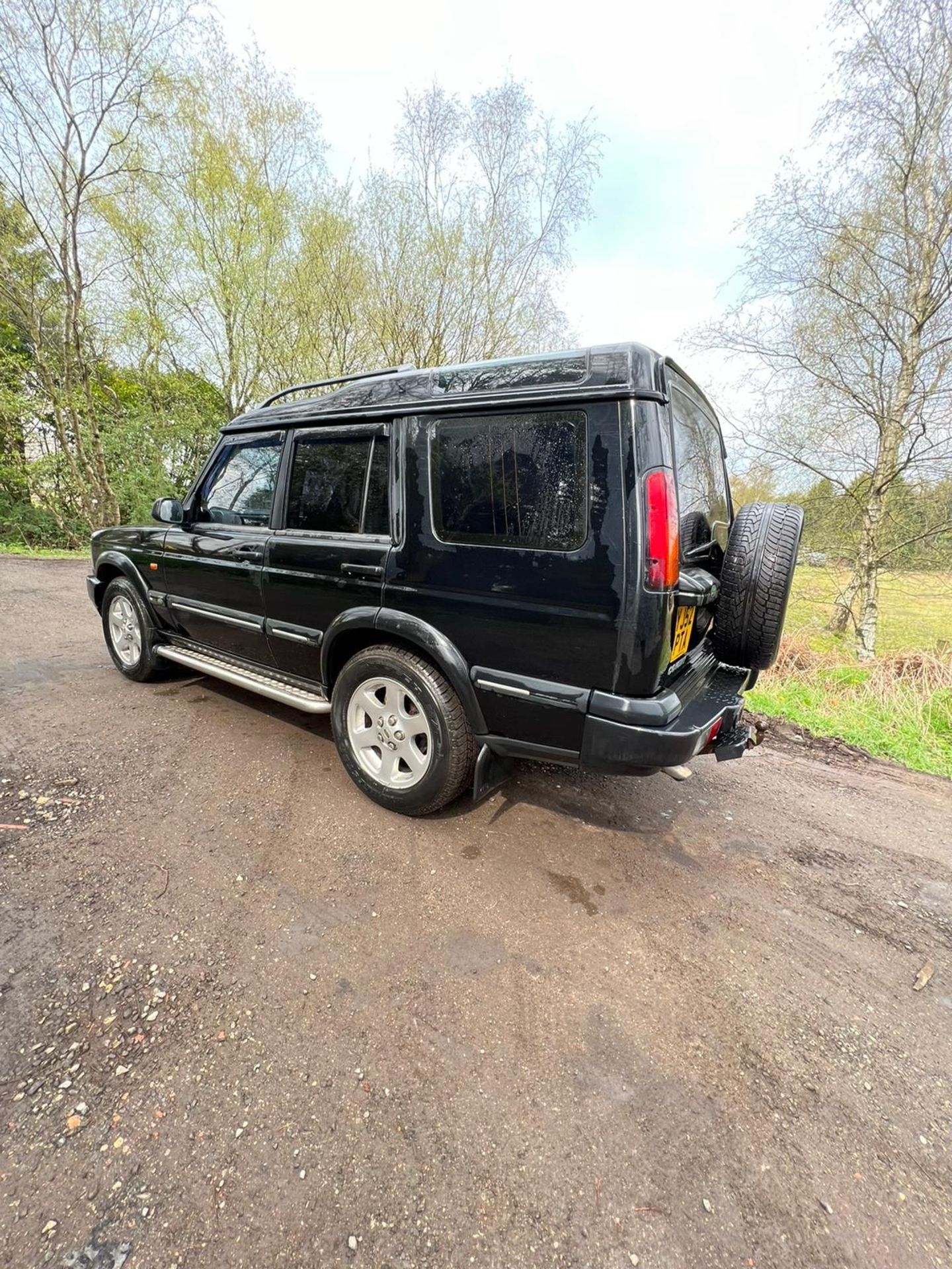 2002 52 PLATE LAND ROVER DISCOVERY 2 SUV ESTATE - TD5 - TOP OF THE RANGE - HALF LEATHER SEATS - Image 6 of 15