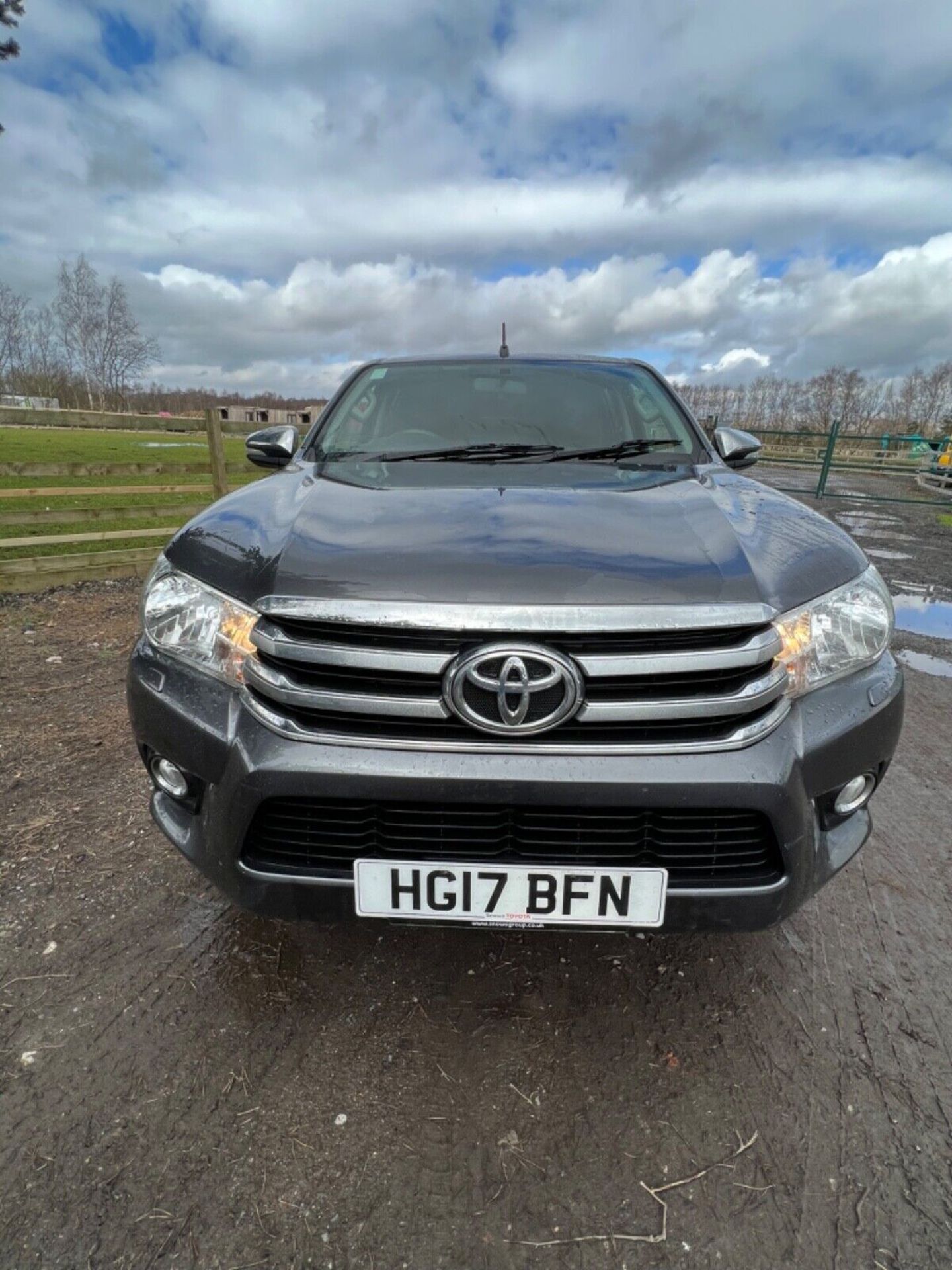 2017 TOYOTA HILUX D4D - 72K MILES FROM NEW - FULL SERVICE HISTORY - Image 11 of 15