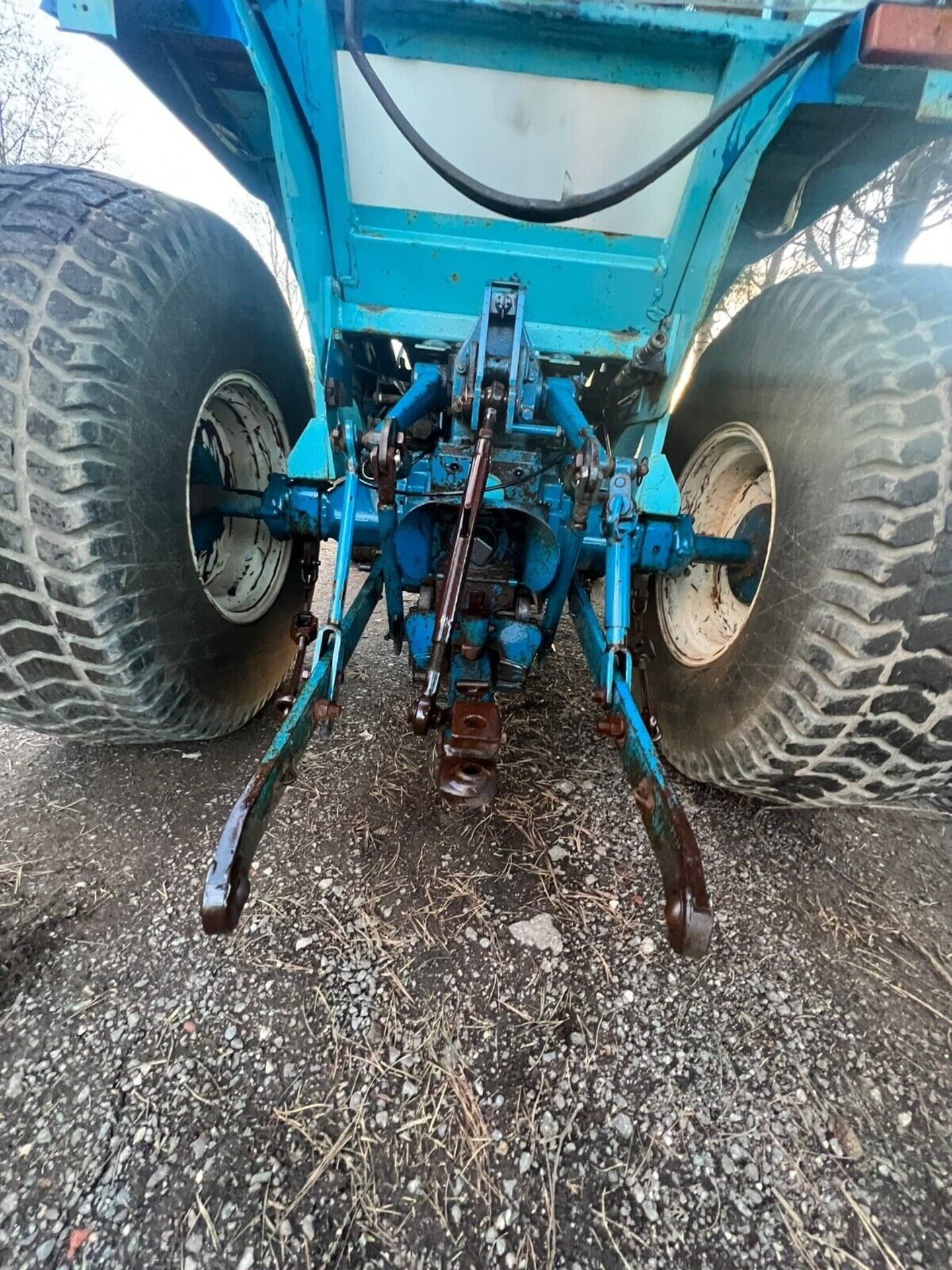 FORD TRACTOR 1920 COMPACT TRACTOR 4X4 4WD CABBED UTILITY GARDEN TURF TYRES - Image 12 of 13