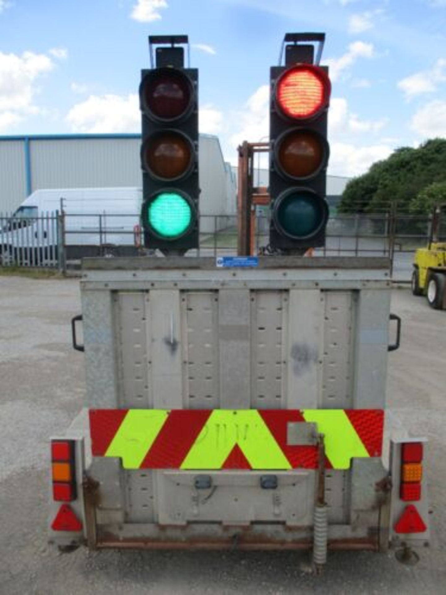 PIKE TRAFFIC LIGHTS XL2 RADIO LIGHT BATTERY 2 WAY MICRO SRL 4 DELIVERY ARRANGED - Image 5 of 8