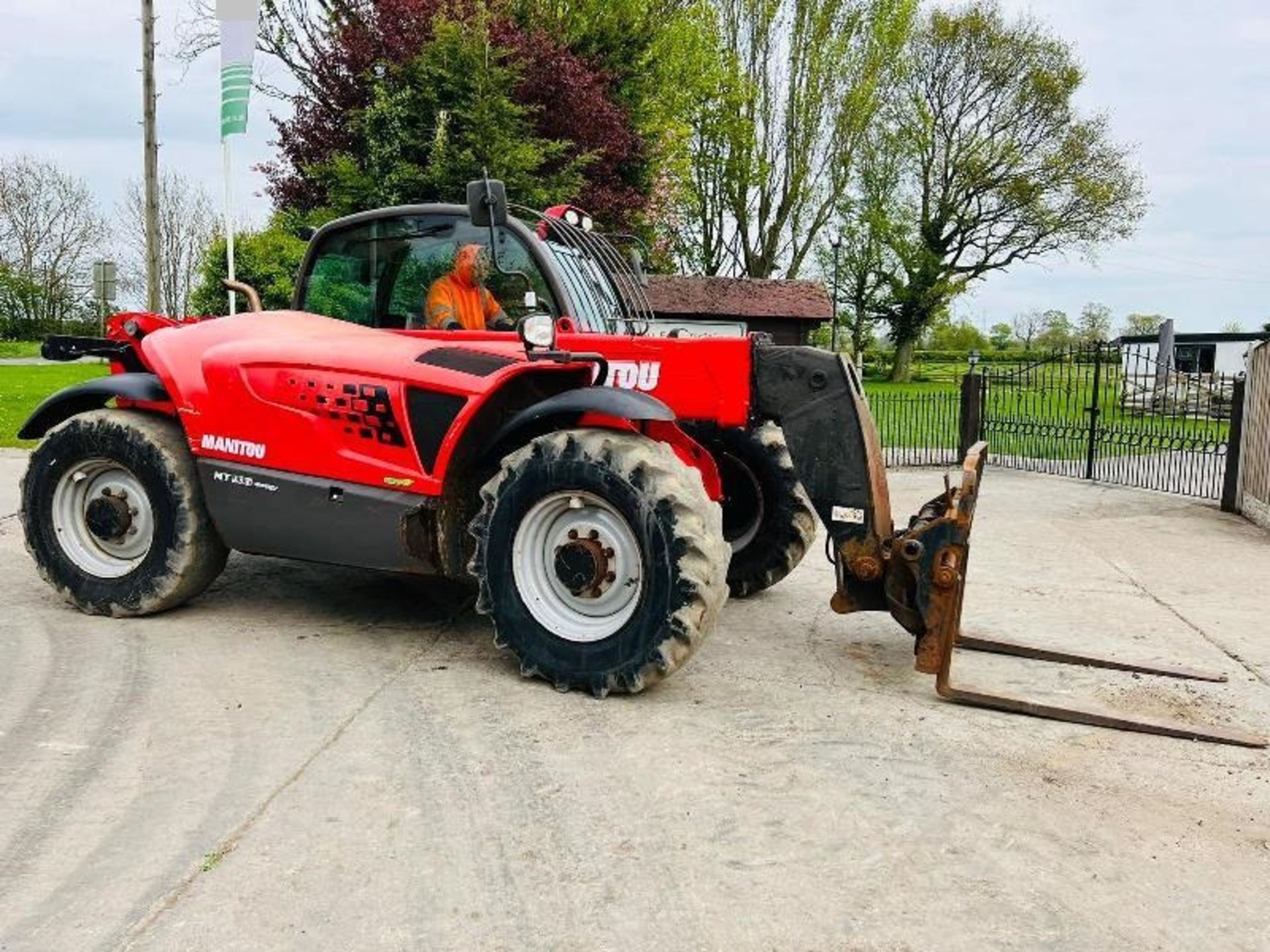 MANITOU MT835 EASY TURB0 4WD TELEHANDLER *YEAR 2019* C/W PALLET TINES - Image 4 of 19