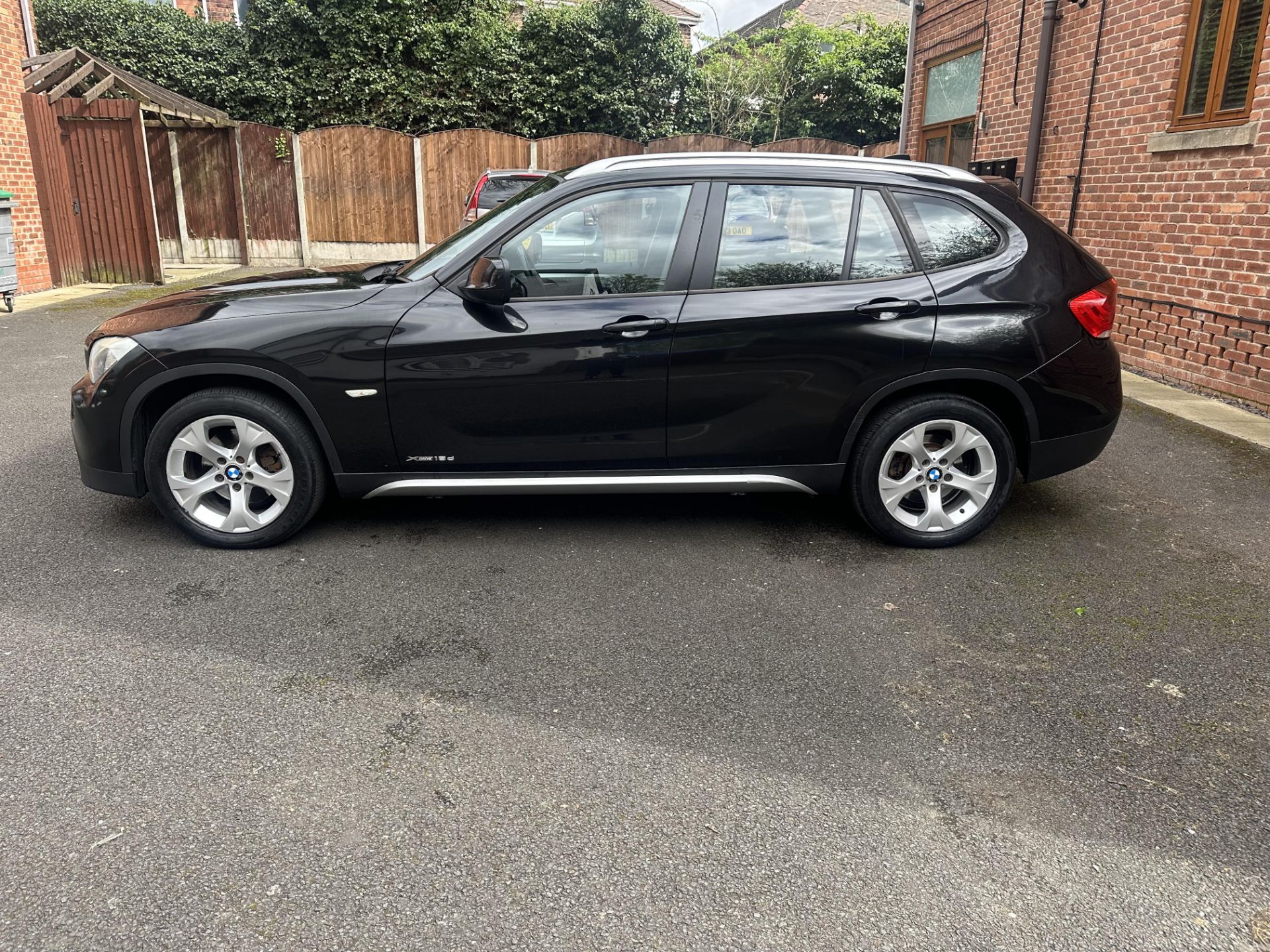 2011 BMW X1 XDRIVE 18D 2.0 DIESEL SUV ESTATE - EURO 5 - Image 5 of 12