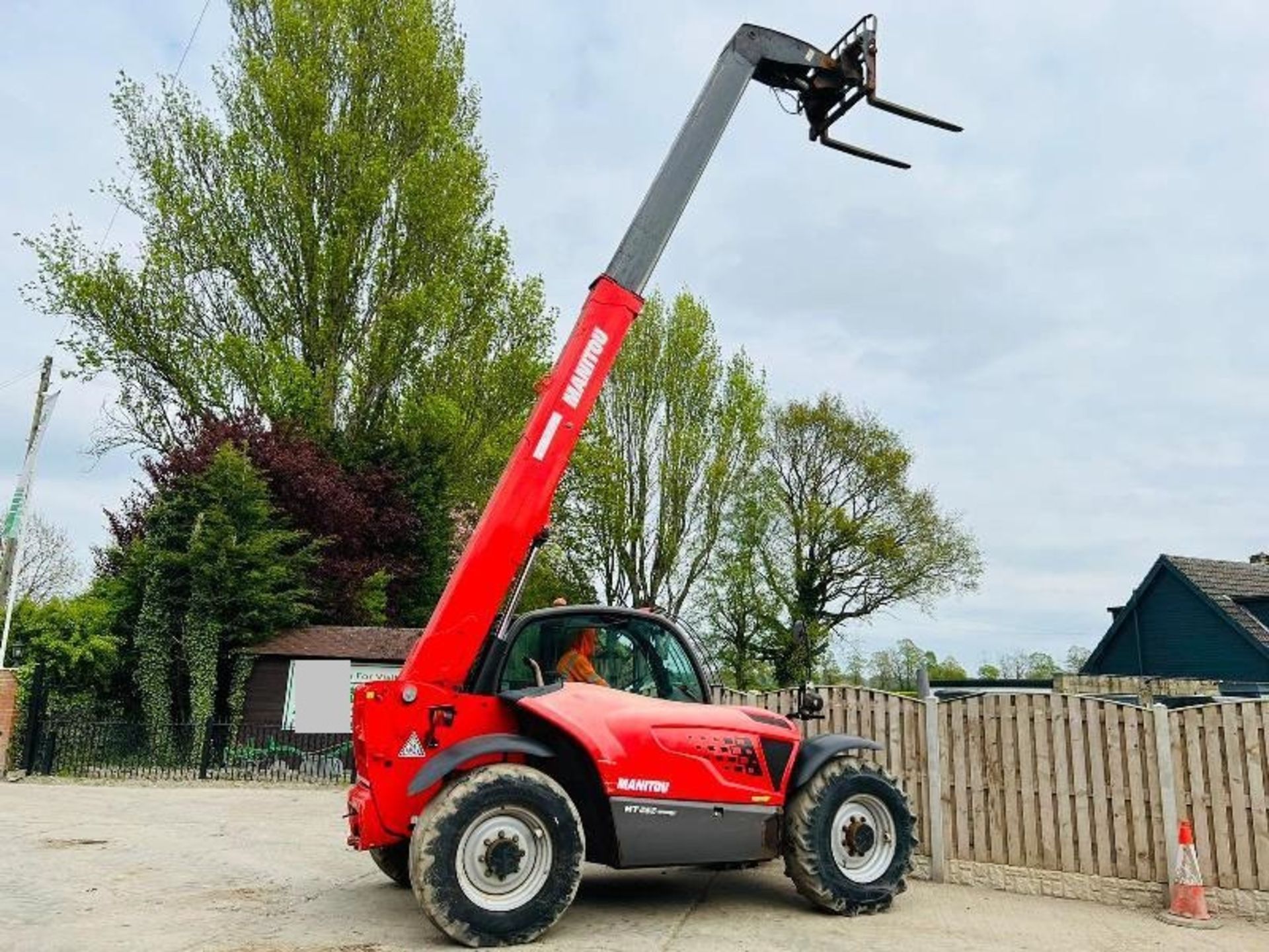 MANITOU MT835 EASY TURB0 4WD TELEHANDLER *YEAR 2019* C/W PALLET TINES - Image 19 of 19