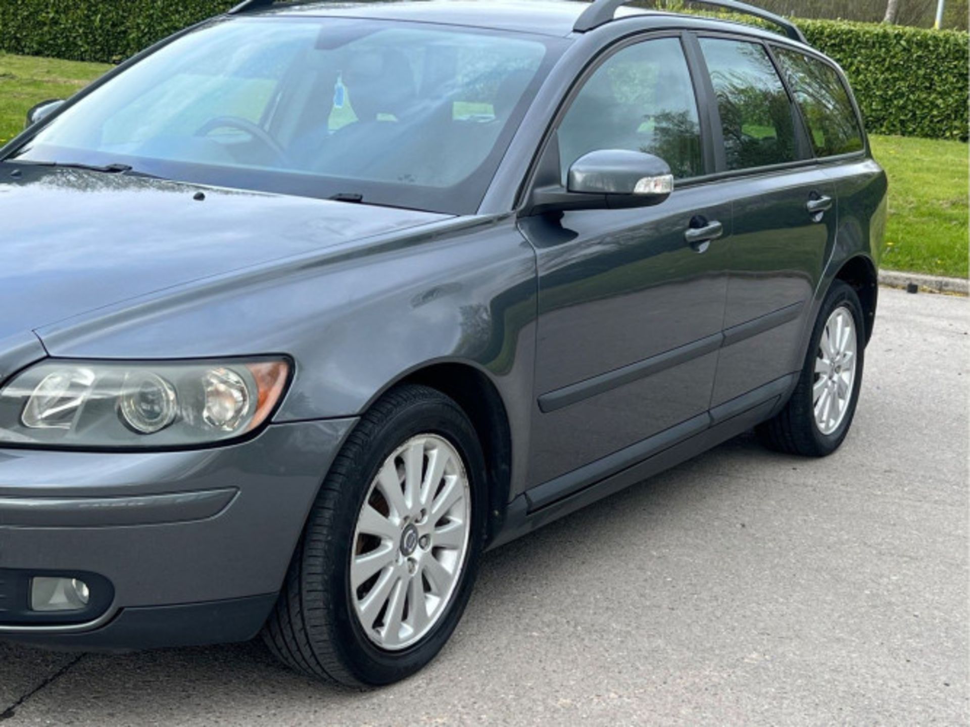 VOLVO V50 2.0D S 5DR GREY ESTATE - 2 KEYS - Image 19 of 87