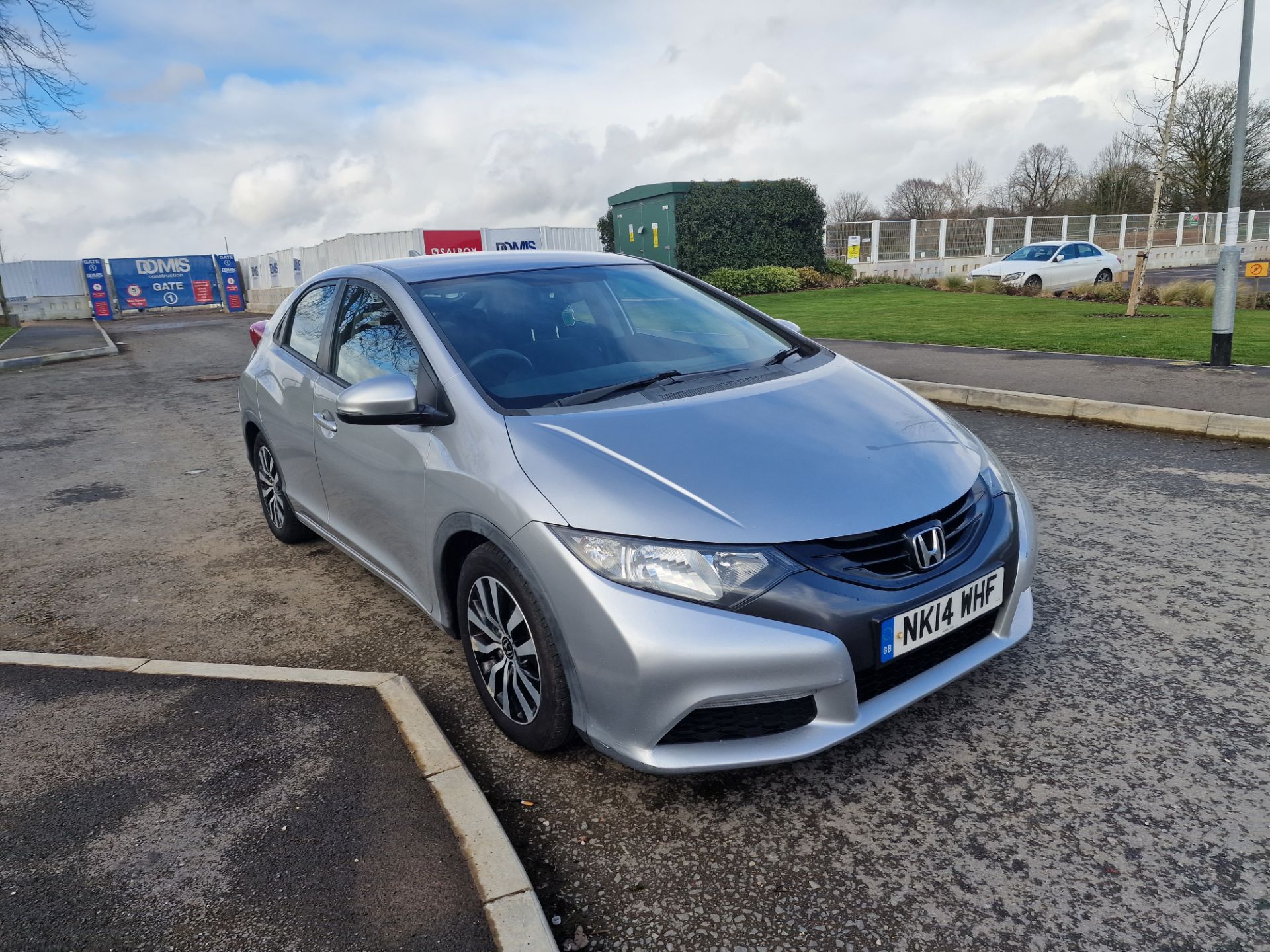 2014 HONDA CIVIC 1.6 DIESEL SILVER HATCHBACK - ELECTRIC WINDOWS - CRUISE CONTROL - Image 3 of 14