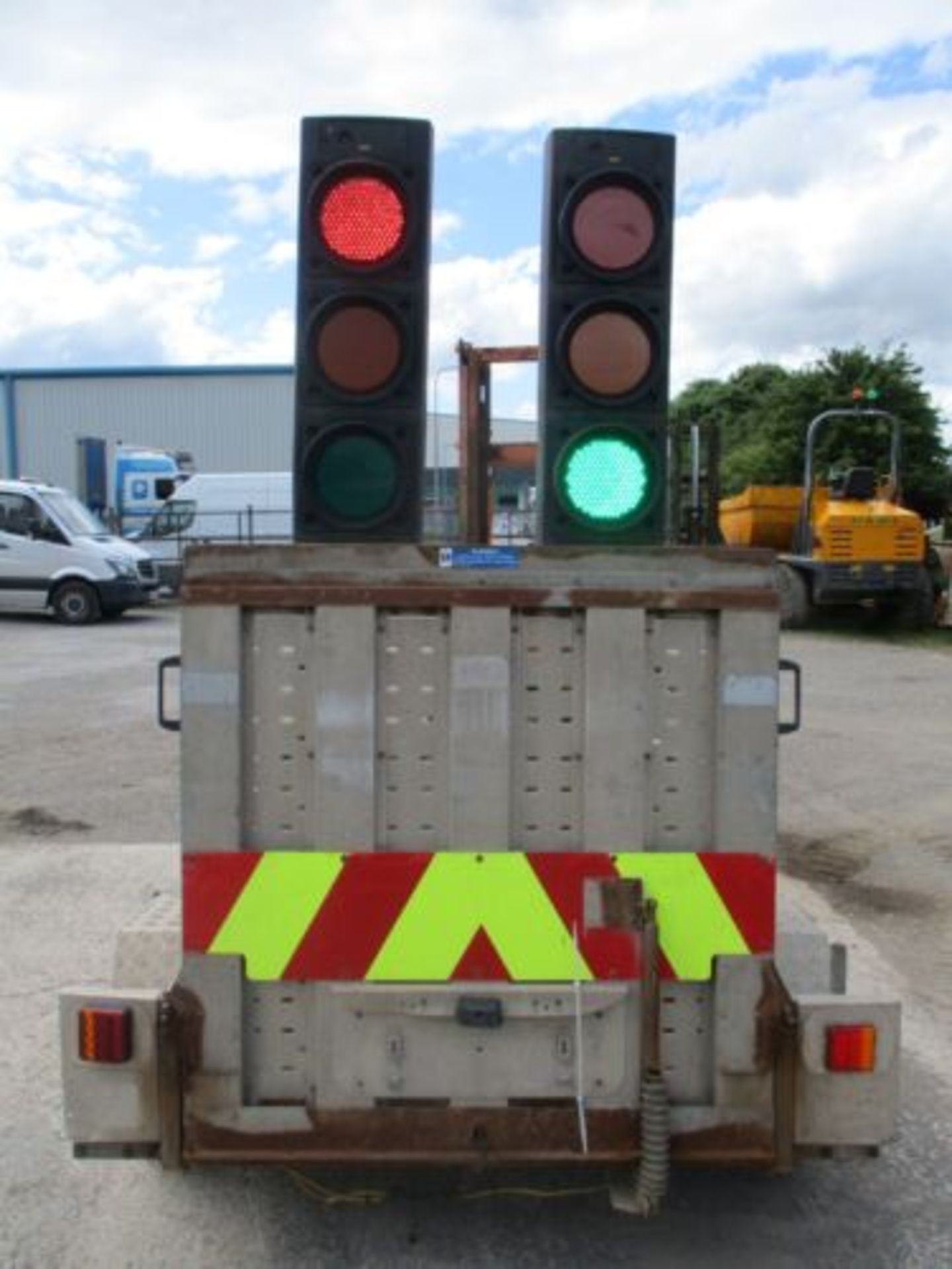 PIKE TRAFFIC LIGHTS XL2 RADIO LIGHT BATTERY 2 WAY MICRO SRL 4 DELIVERY ARRANGED - Image 5 of 9