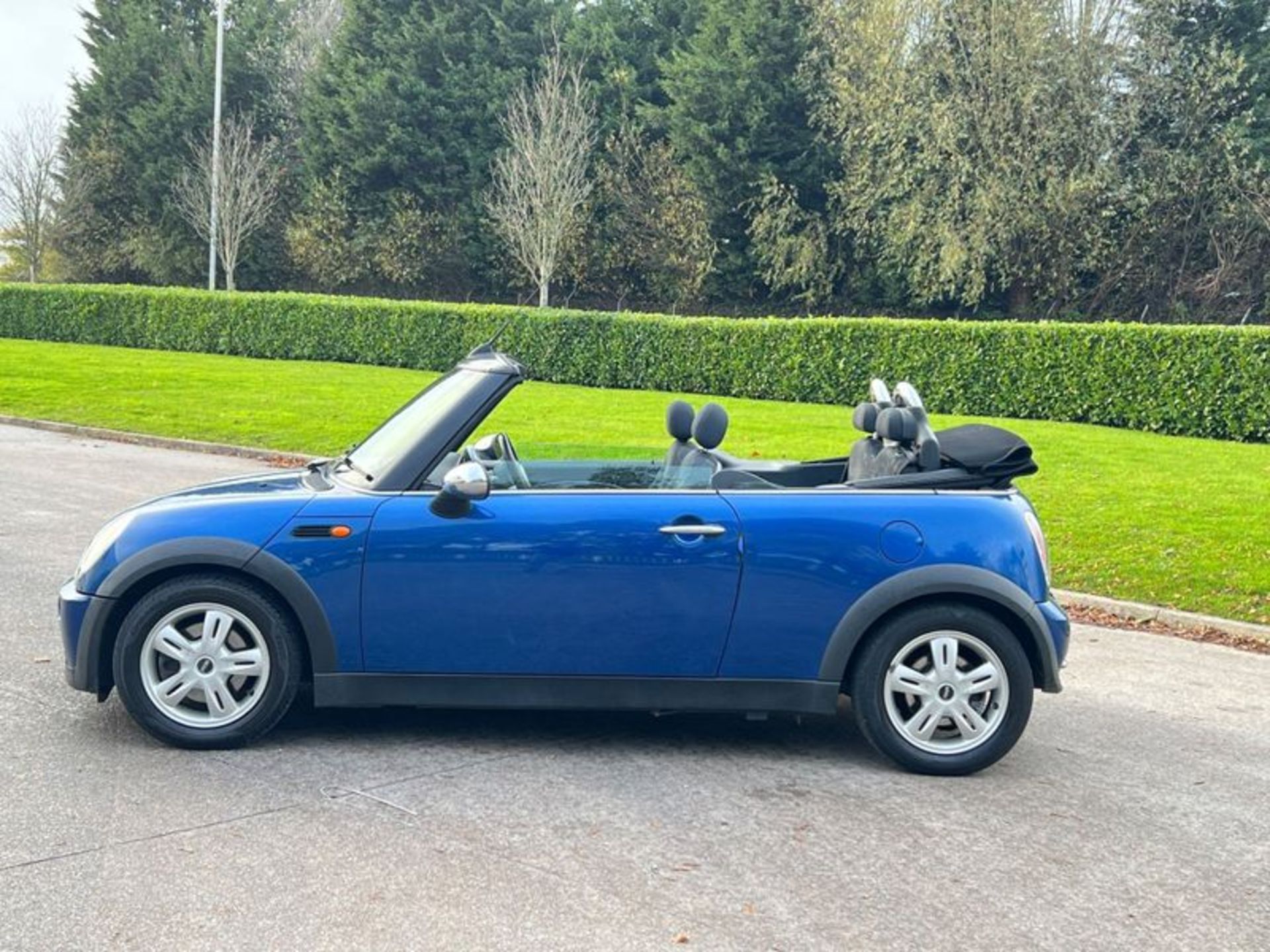 MINI CONVERTIBLE 1.6 ONE EURO 4 2DR 2007 (07 REG) - Image 2 of 45