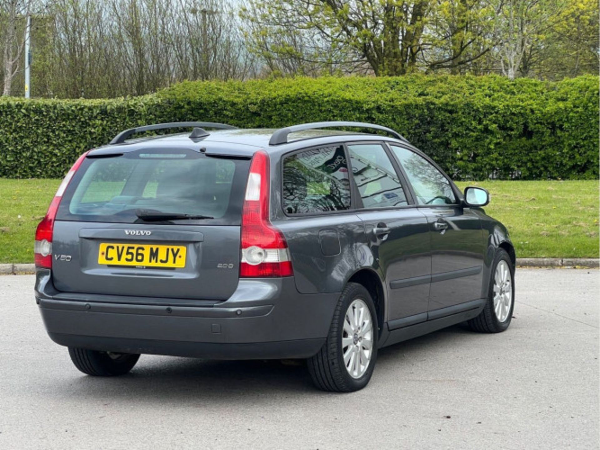 VOLVO V50 2.0D S 5DR GREY ESTATE - 2 KEYS - Image 6 of 87