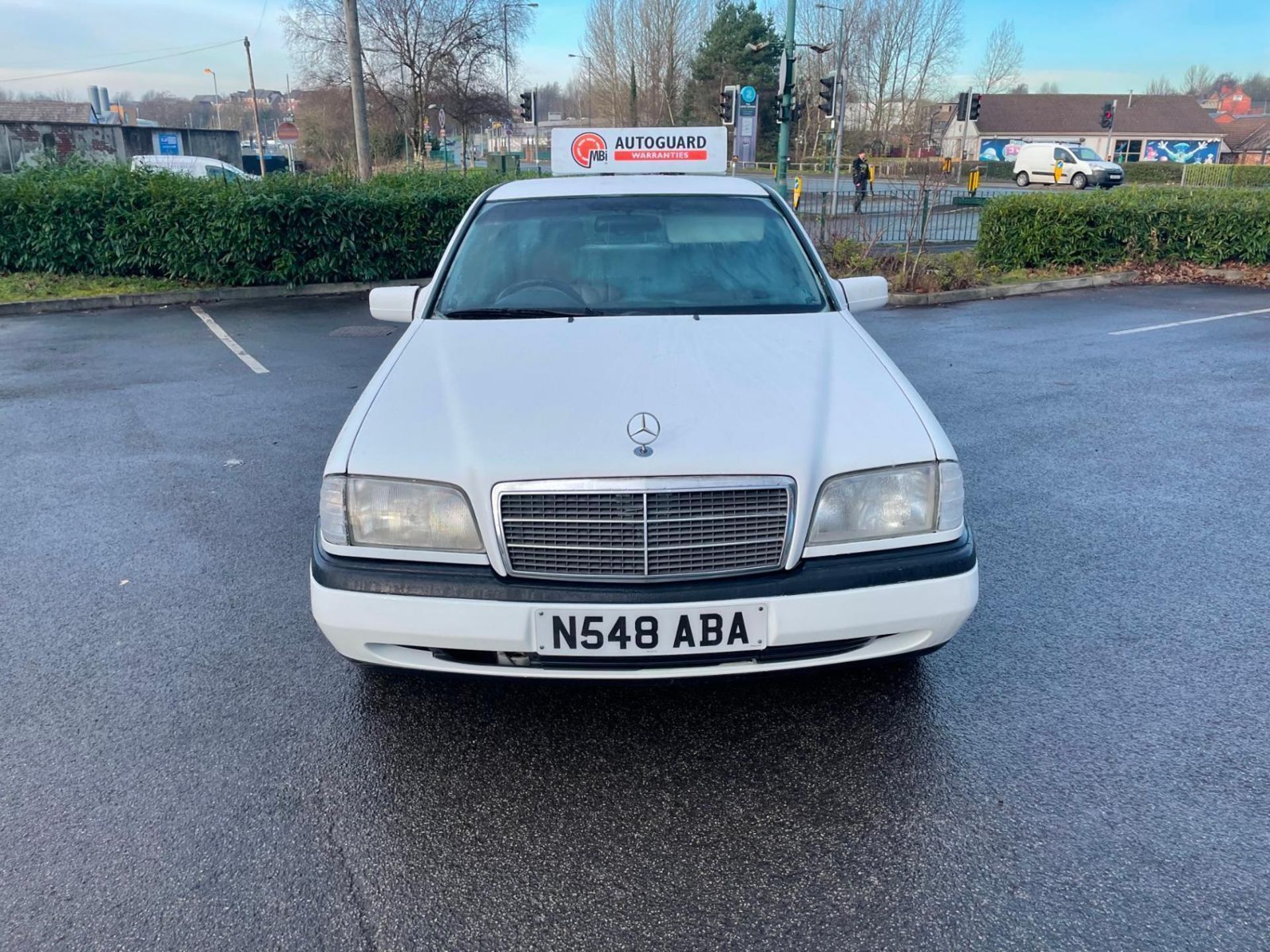 1996 MERCEDES-BENZ C CLASS C250 D CLASSIC 4DR SALOON DIESEL MANUAL - Image 3 of 12