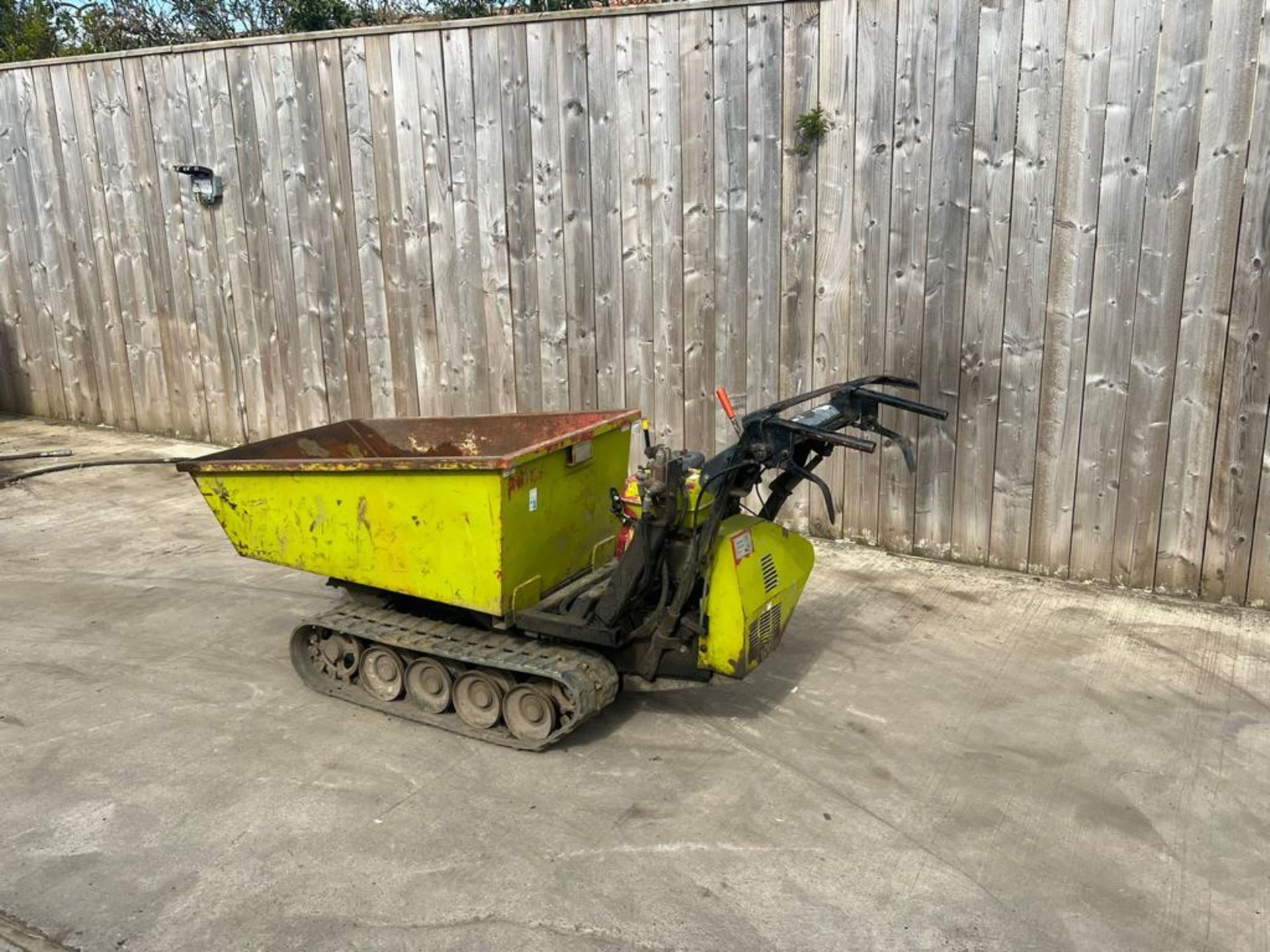 TRAMIC HP500 TRACKED DUMPER - HYDRAULIC TIP - HONDA PETROL ENGINE - Image 4 of 5