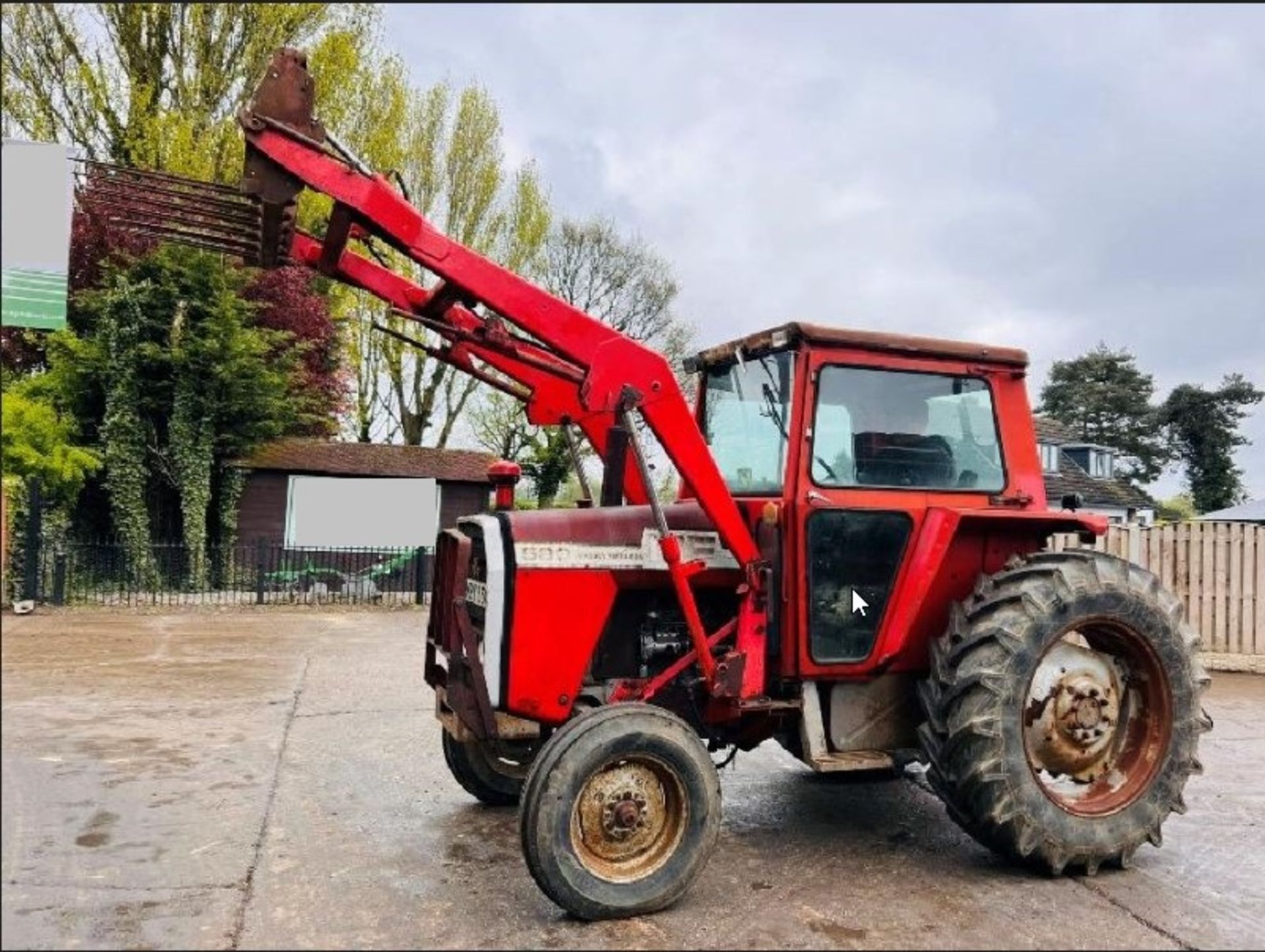 MASSEY FERGUSON MF590 TRACTOR C/W FRONT LOADER & MUCK FOLKS - Image 3 of 15