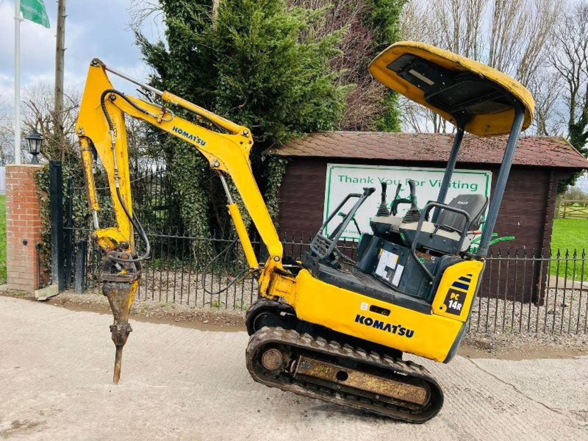 KOMATSU PC14R TRACKED EXCAVATOR C/W HYDRAULIC BREAKER - Image 2 of 8