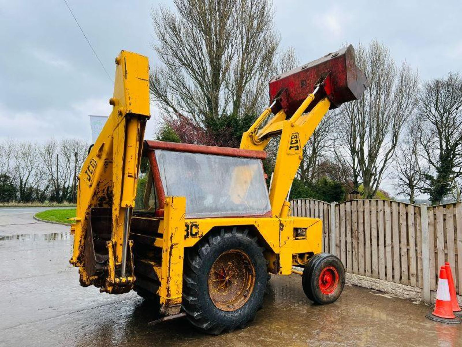 JCB 3C BACKHOE DIGGER C/W FULLY GLAZED CABIN - Image 12 of 15