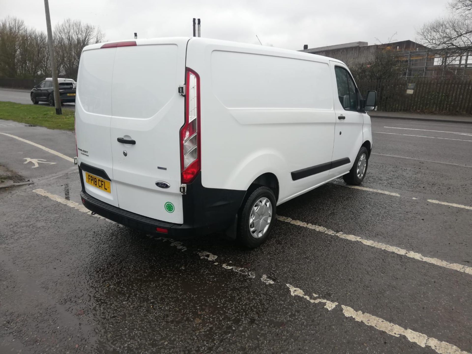 2018 18 FORD TRANSIT CUSTOM PANEL VAN - 140K MILES - EURO 6 - NEWER SHAPE - PLY LINED - FP18 CFL. - Image 8 of 9