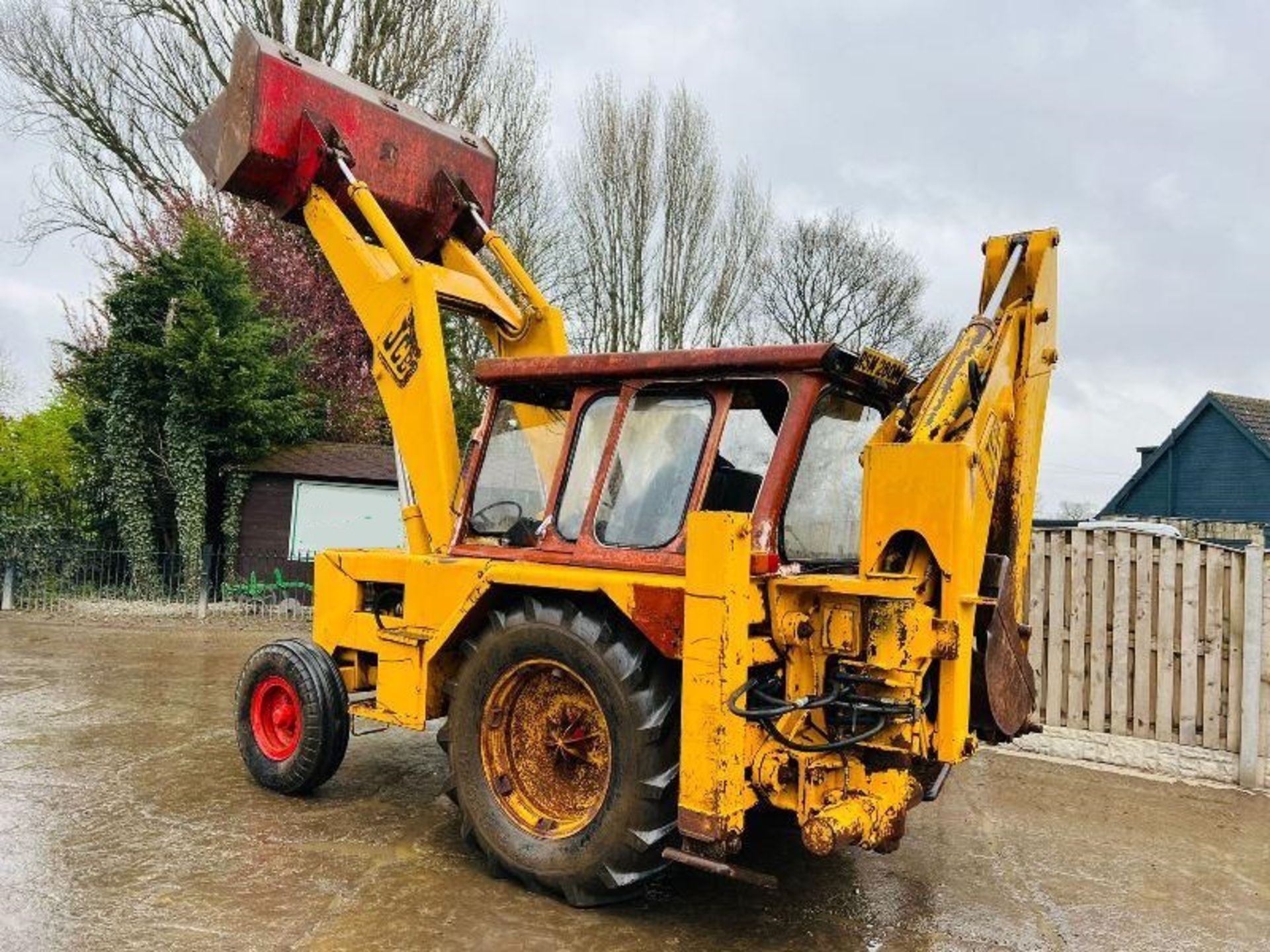 JCB 3C BACKHOE DIGGER C/W FULLY GLAZED CABIN - Image 2 of 15