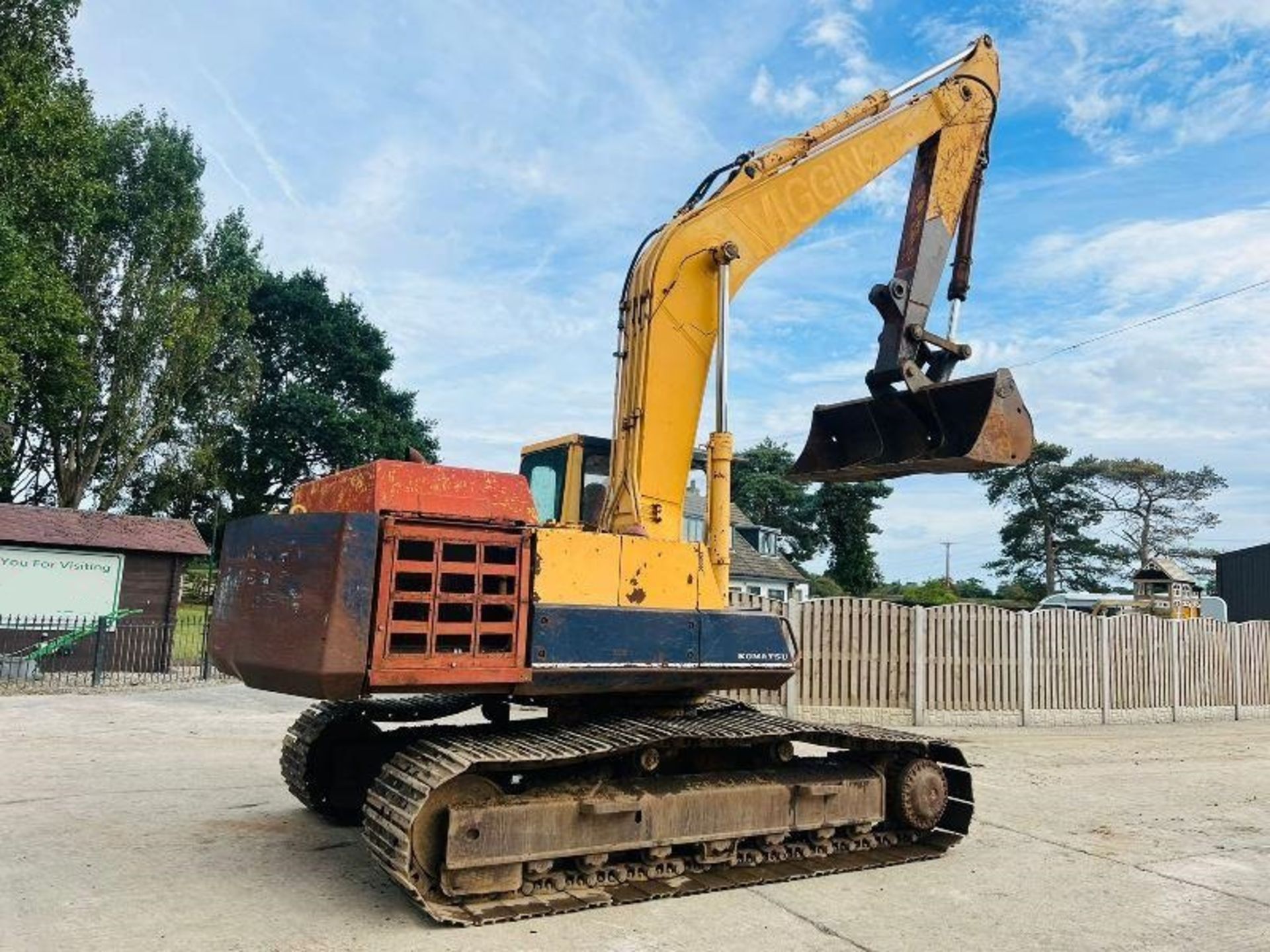 KOMATSU PC210-3 TRACKED EXCAVATOR C/W BUCKET - Image 2 of 14