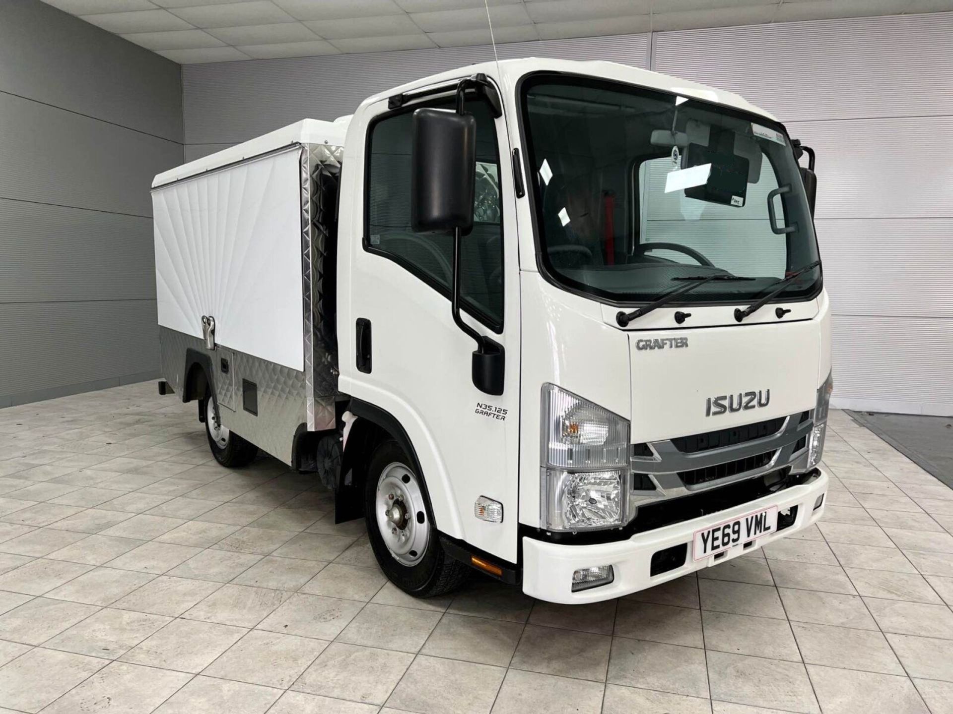 2020 ISUZU GRAFTER N35.125S 1.9 TD 121 BHP JIFFY MOBILE CATERING VAN, 3,230 MILES, SOLD WITH NEW MOT - Image 2 of 20