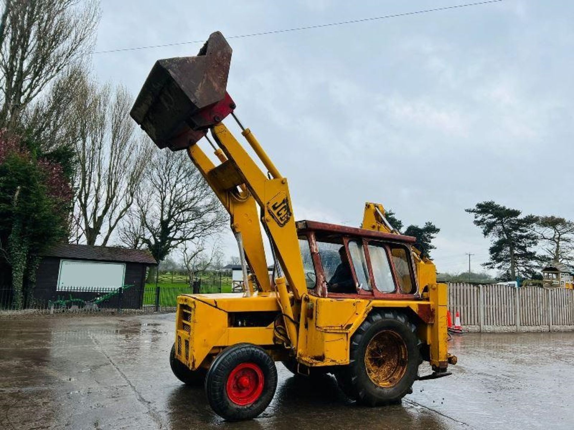 JCB 3C BACKHOE DIGGER C/W FULLY GLAZED CABIN - Image 6 of 15