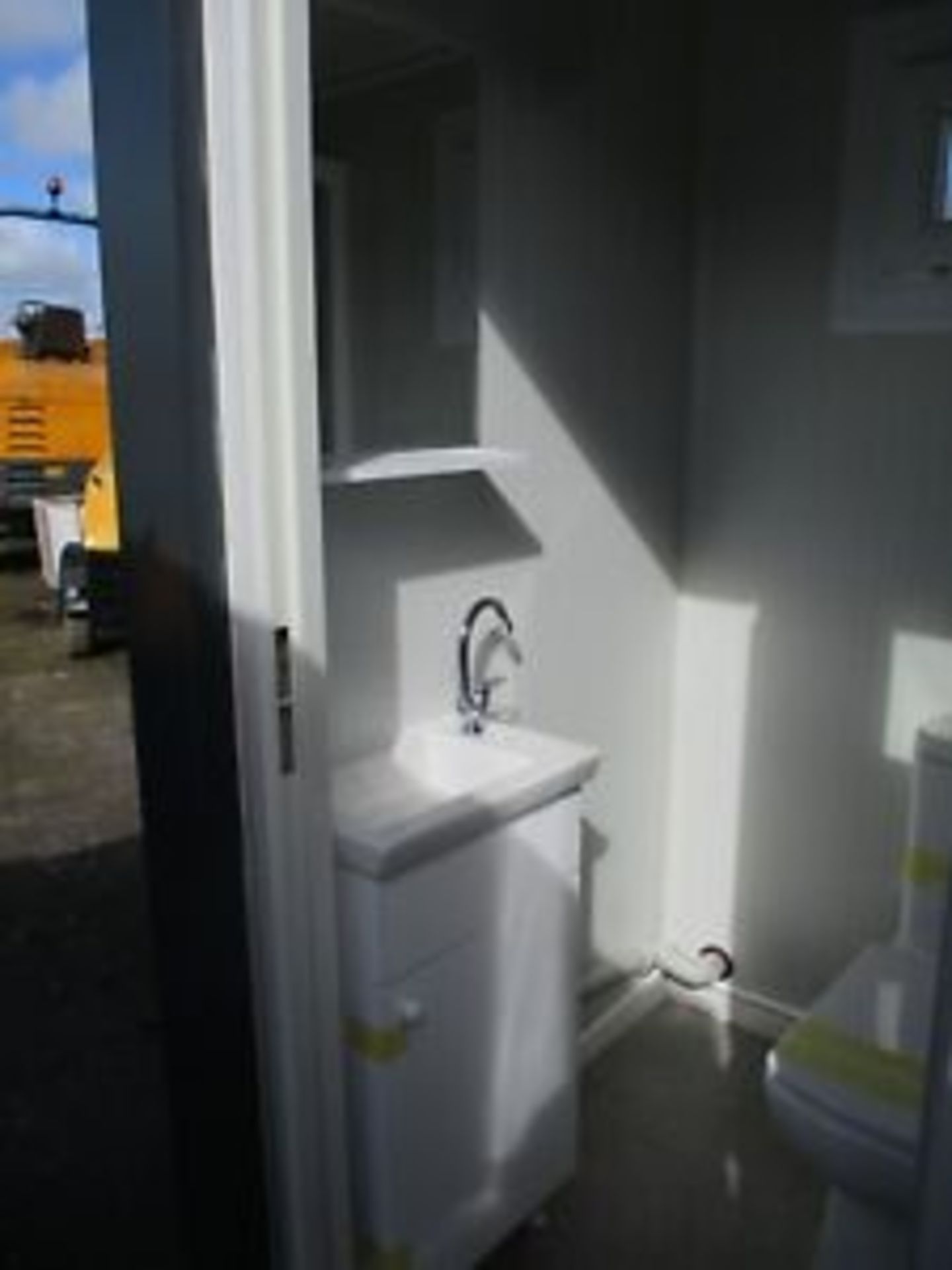 UNUSED ADACON 2.1M X 1.35M SHOWER TOILET BLOCK SHIPPING CONTAINER - Image 8 of 12
