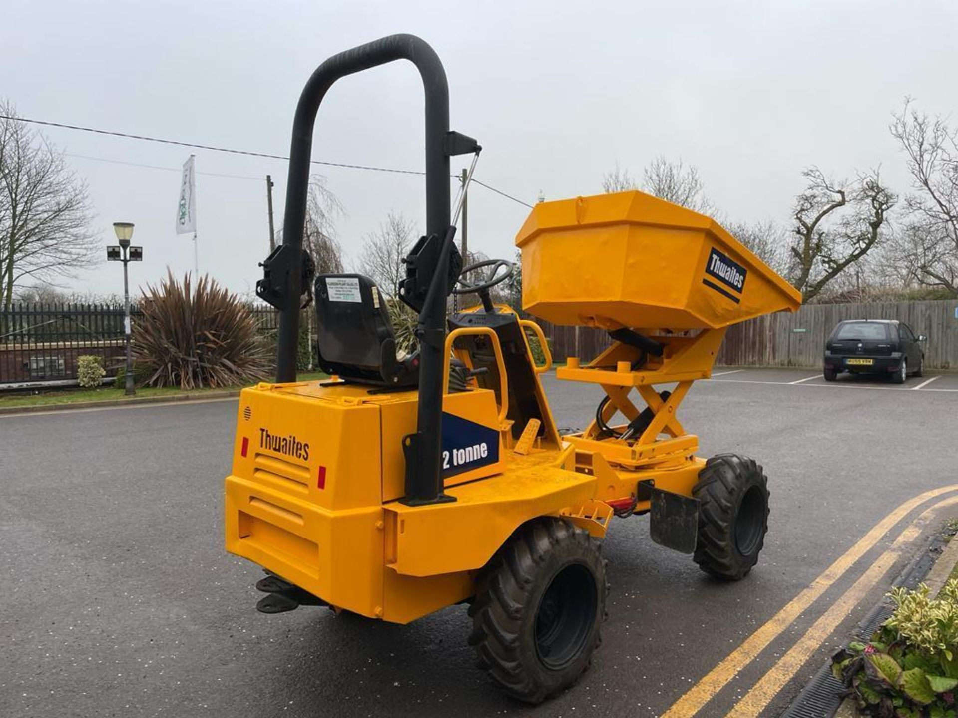 THWAITES 1.5T HI-TIP SWIVEL DUMPER - Image 4 of 5