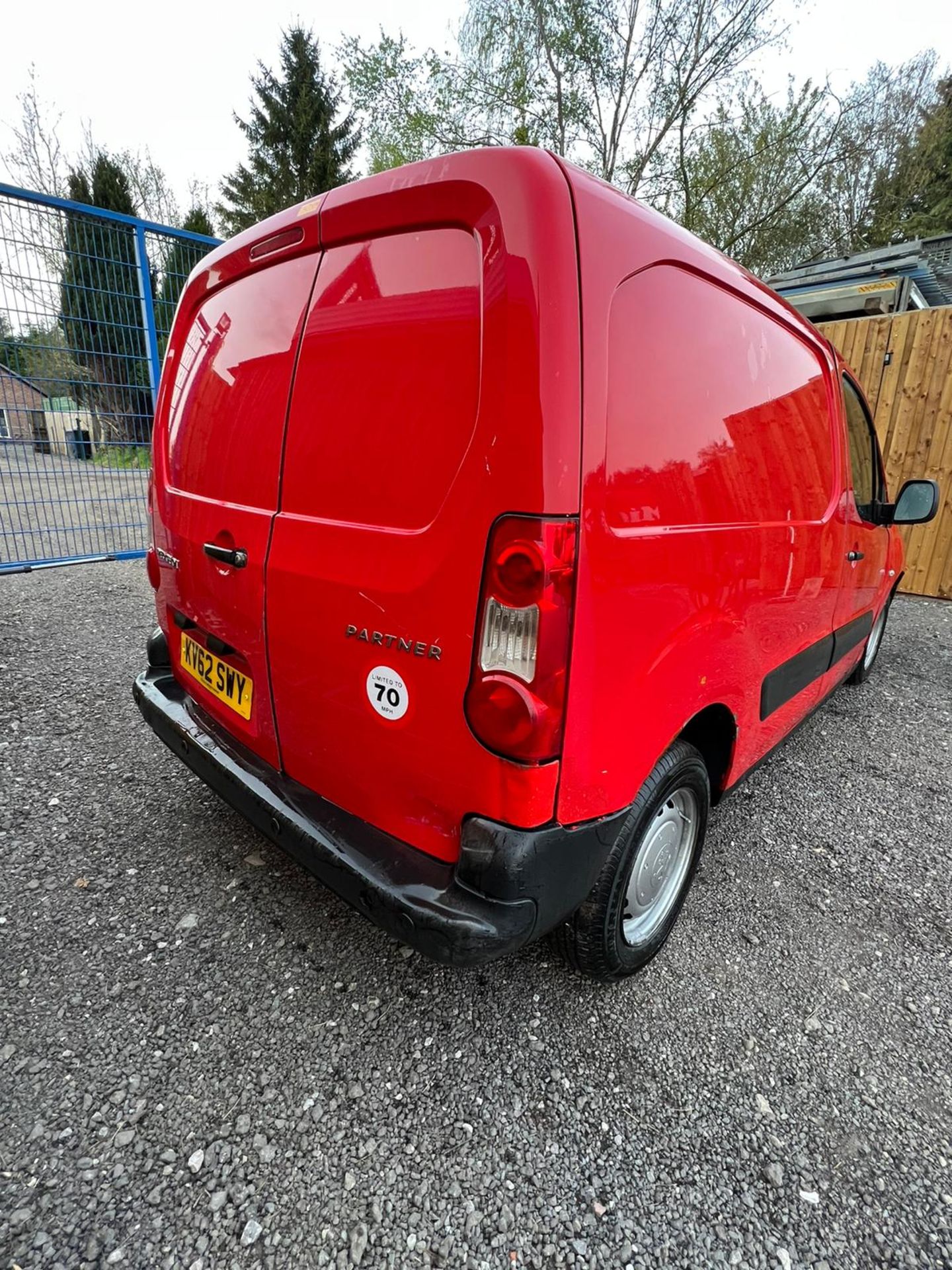 2012 PEUGEOT PARTNER PANEL VAN - START RUNS AND DRIVES - 130K MILES - Image 4 of 9