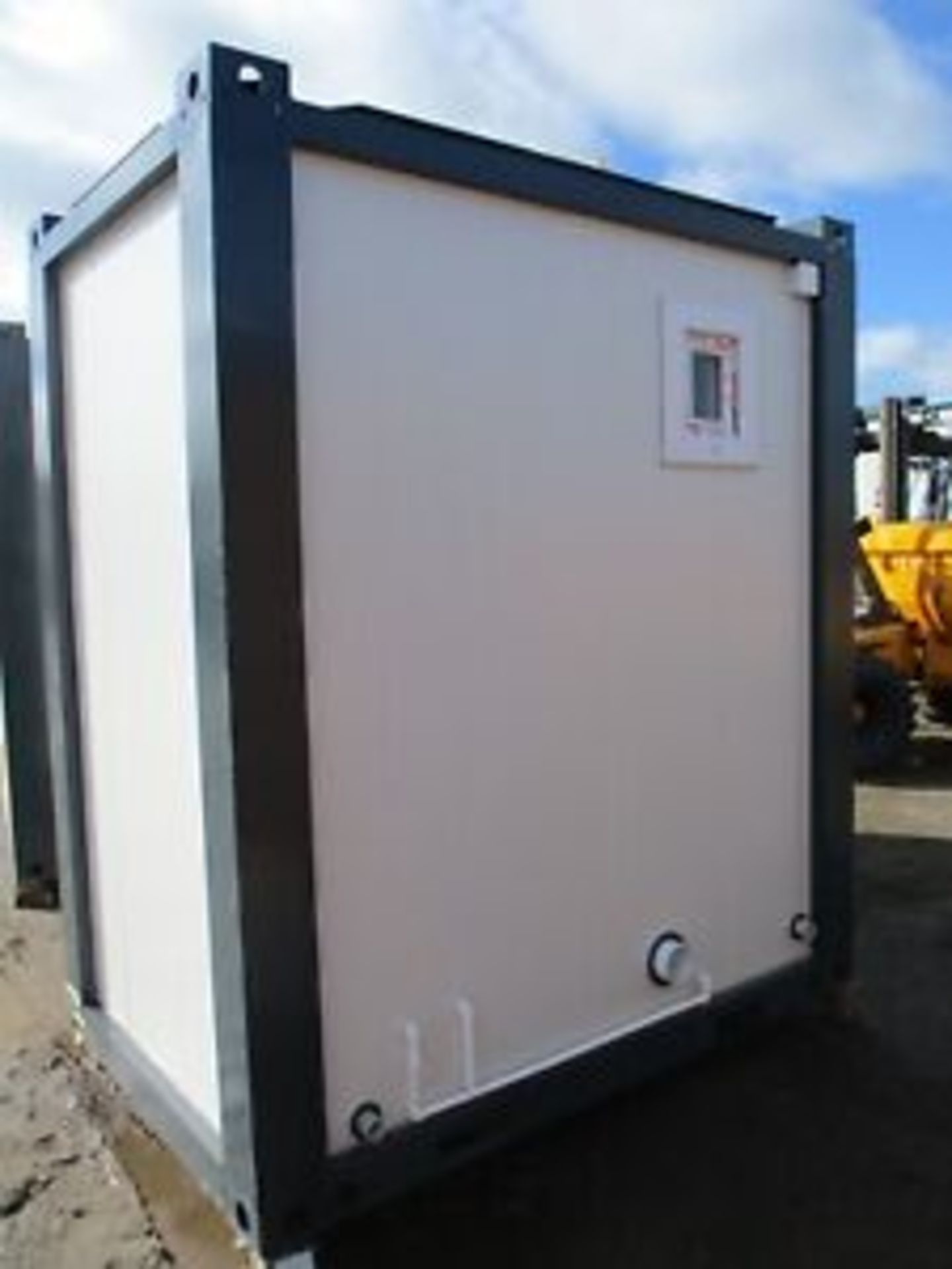 UNUSED ADACON 2.1M X 1.35M SHOWER TOILET BLOCK SHIPPING CONTAINER - Image 4 of 12