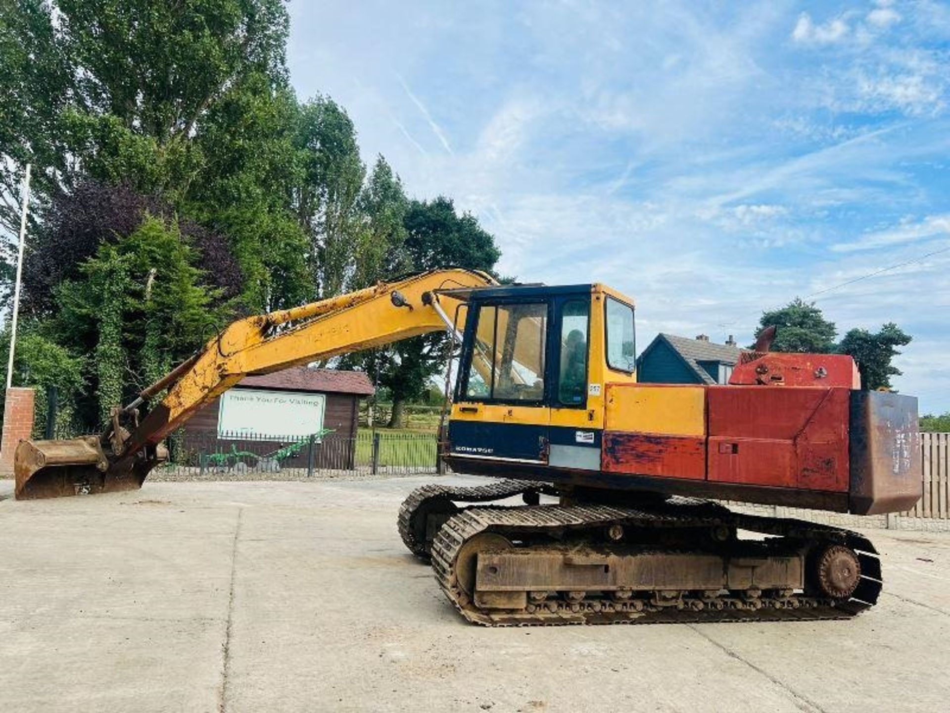 KOMATSU PC210-3 TRACKED EXCAVATOR C/W BUCKET - Image 11 of 14