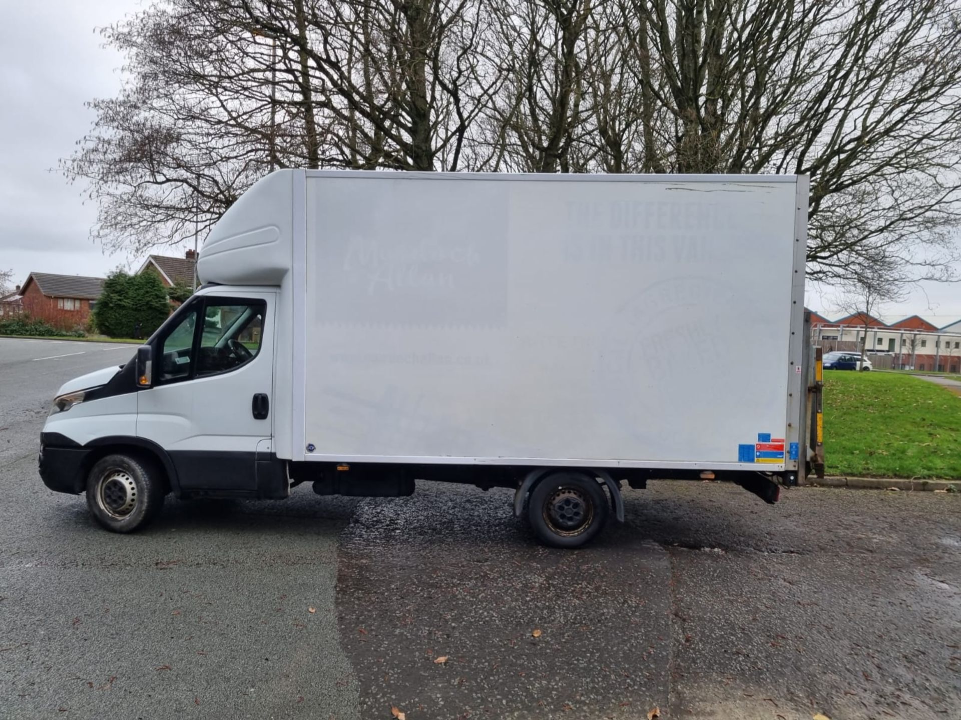 2017/67 IVECO DAILY XLWB XHITOP - 240K MILES - EURO 6 ULEZ FREE - Image 4 of 10