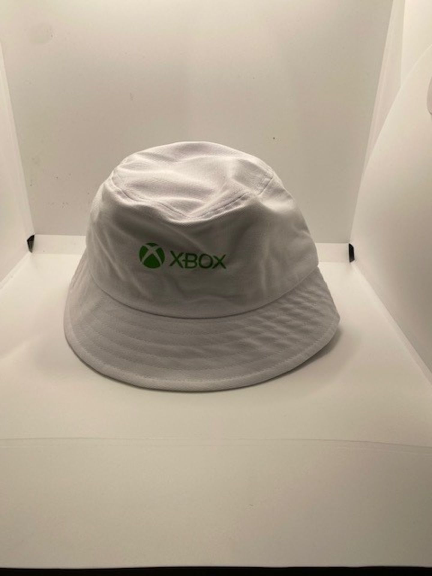 8500 X ENGLAND/XBOX FOOTBALL BRANDED/LICENSED BUCKET HATS - Image 2 of 3