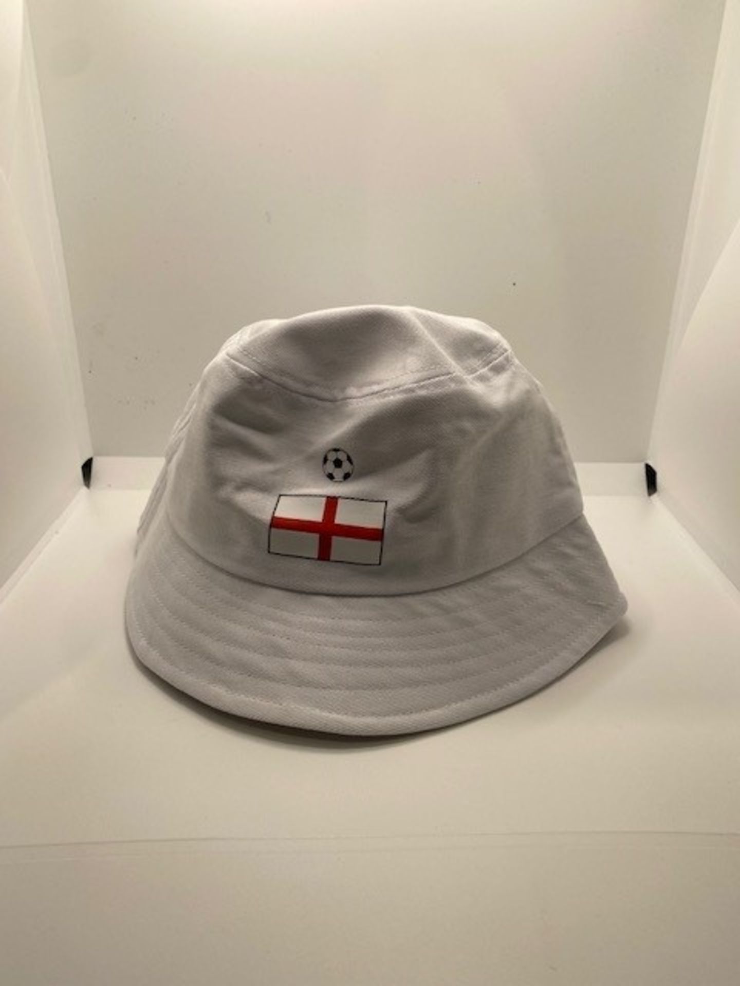 8500 X ENGLAND/XBOX FOOTBALL BRANDED/LICENSED BUCKET HATS