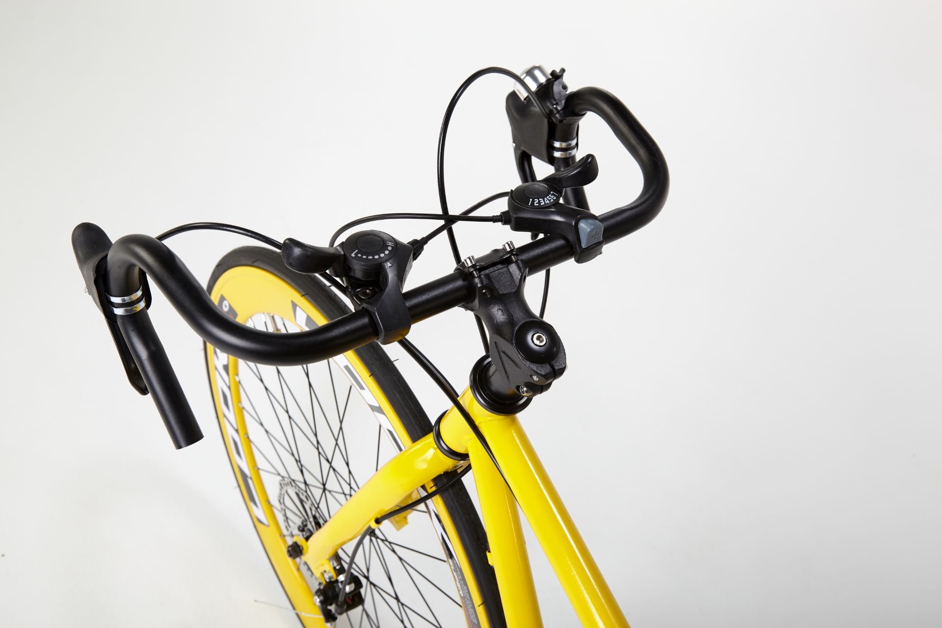 YELLOW STREET BIKE WITH 21 GREAR, BRAKE DISKS, KICK STAND, COOL THIN TYRES - Image 7 of 12