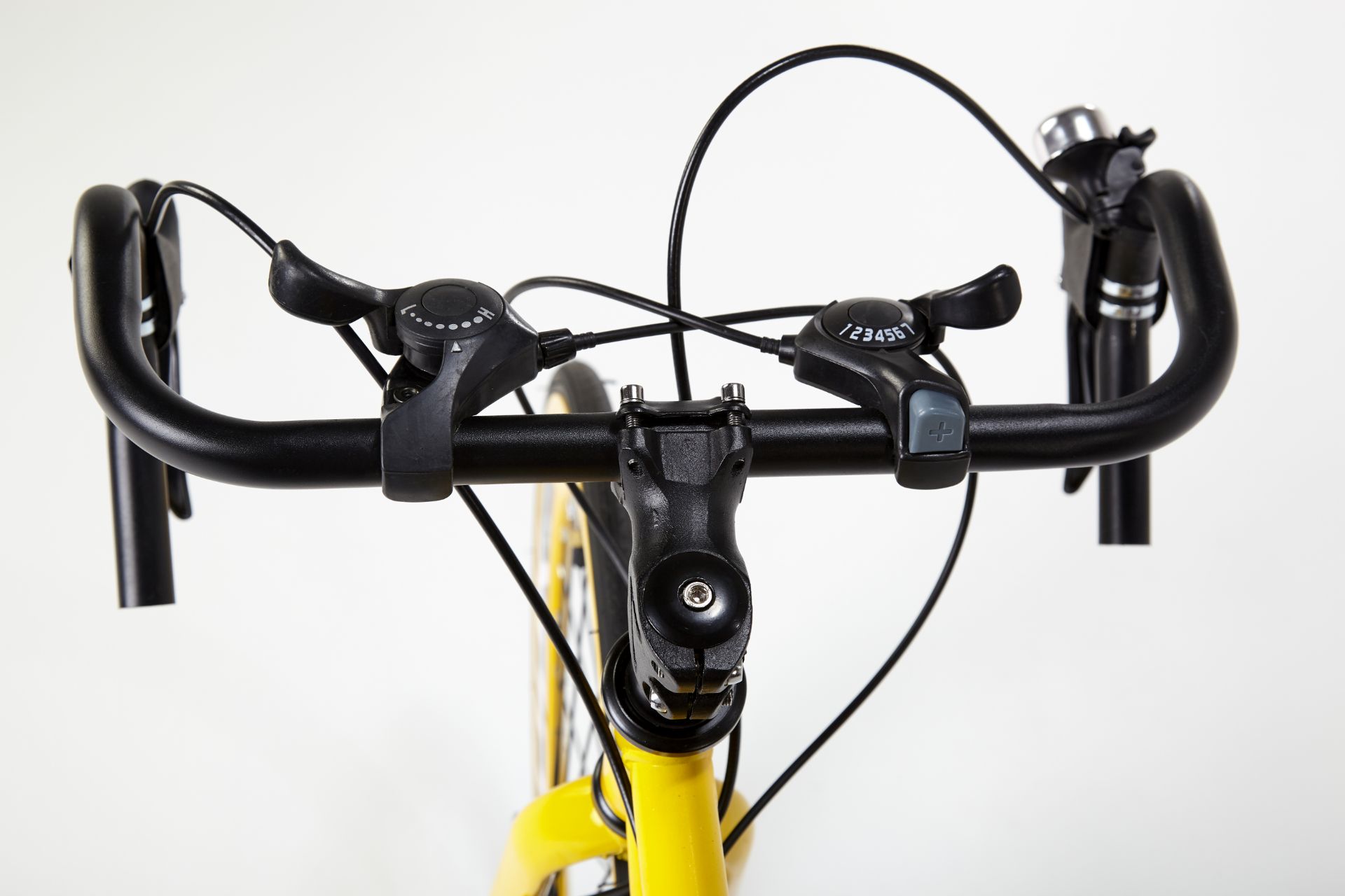 YELLOW STREET BIKE WITH 21 GREAR, BRAKE DISKS, KICK STAND, COOL THIN TYRES - Image 12 of 12