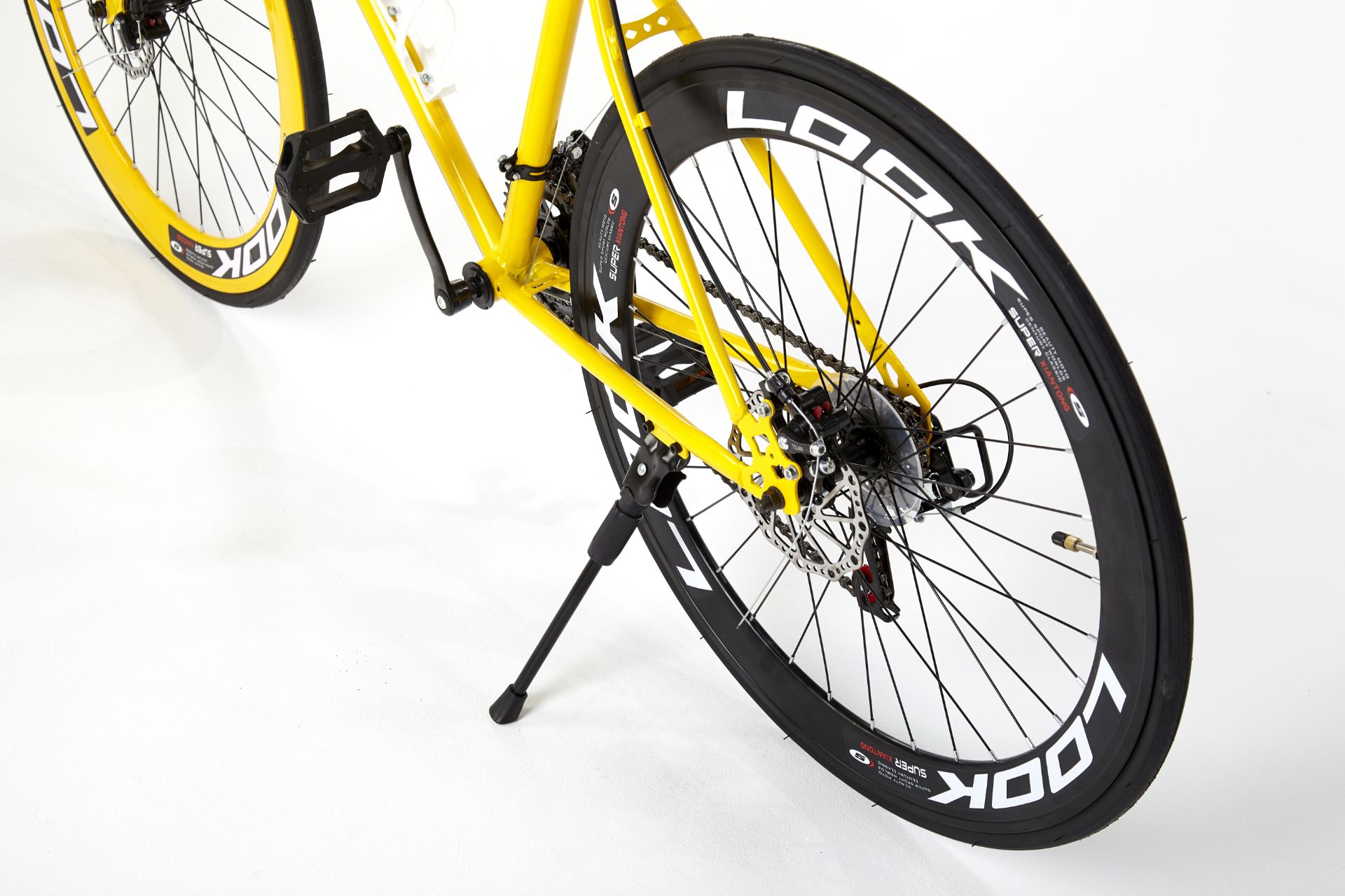 YELLOW STREET BIKE WITH 21 GREAR, BRAKE DISKS, KICK STAND, COOL THIN TYRES - Image 10 of 12