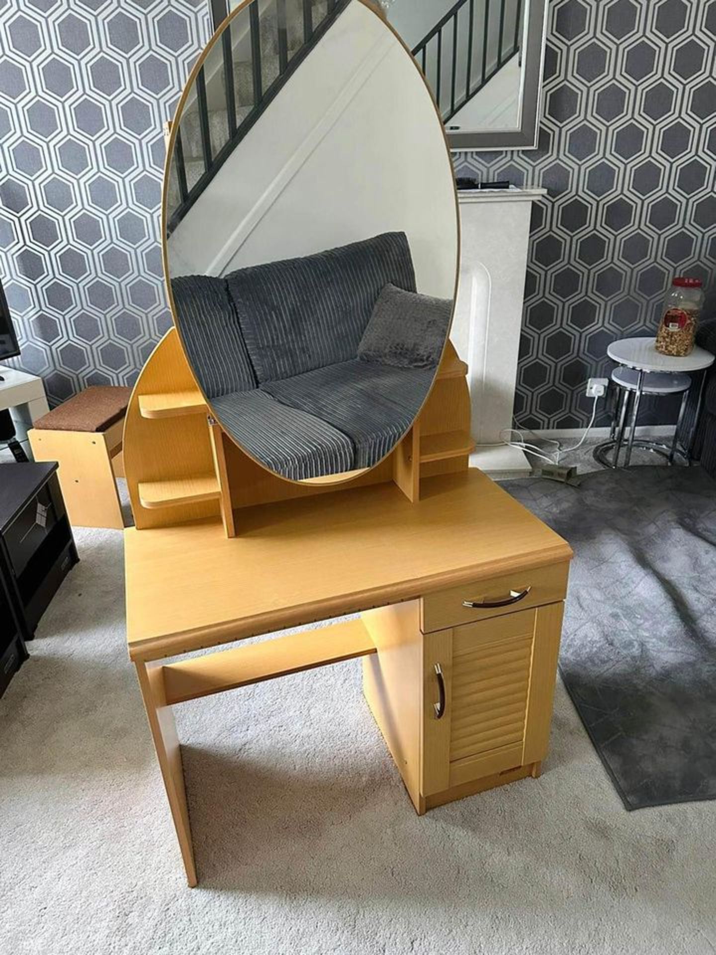 DRESSING TABLE WITH STOOL AND MIRROR BRAND NEW BOXED ITEM - Image 3 of 7