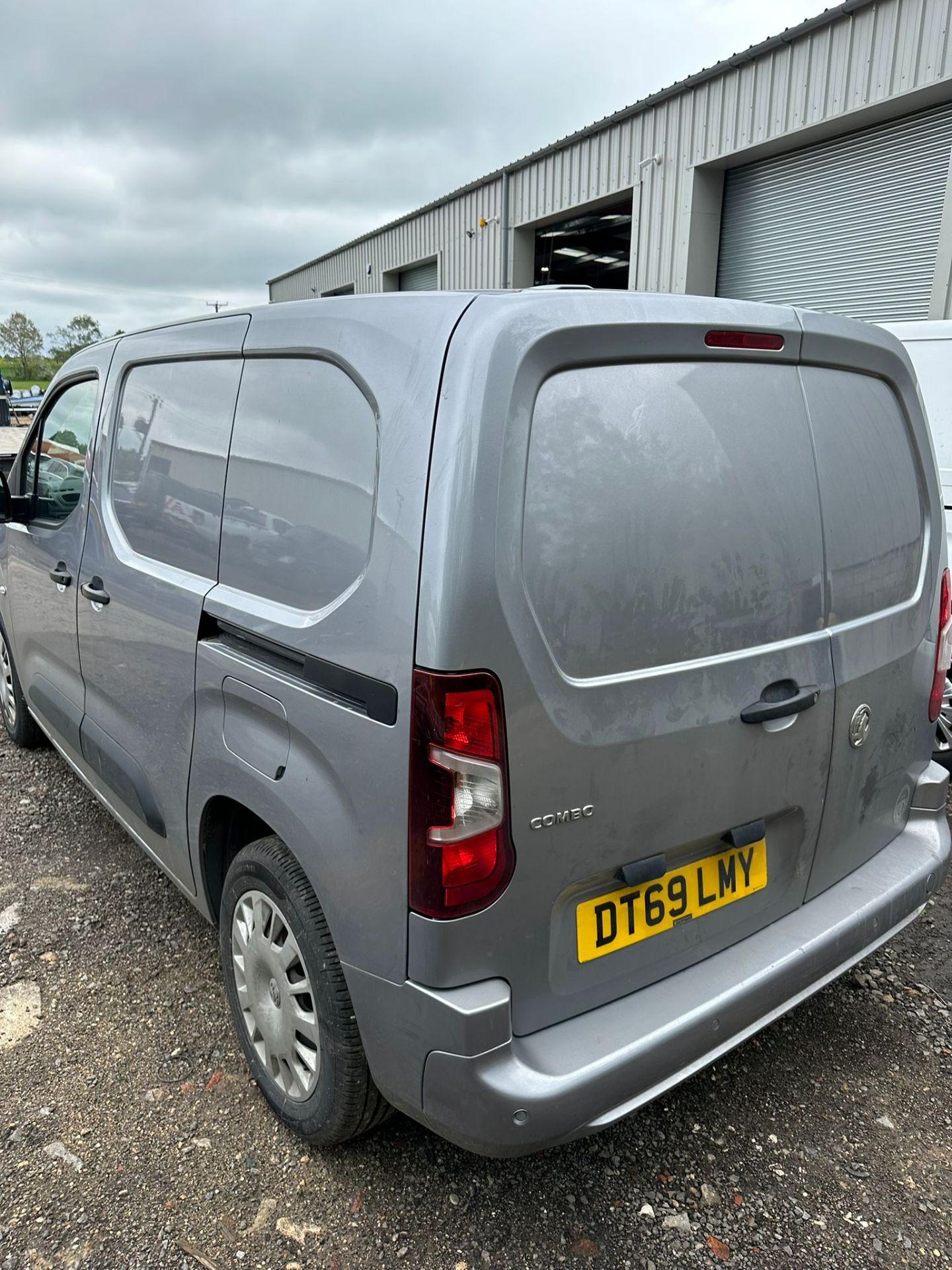 2019 69 VAUXHALL COMBO SPORTIVE PANEL VAN - 42K MILES - EURO 6 - Image 5 of 8