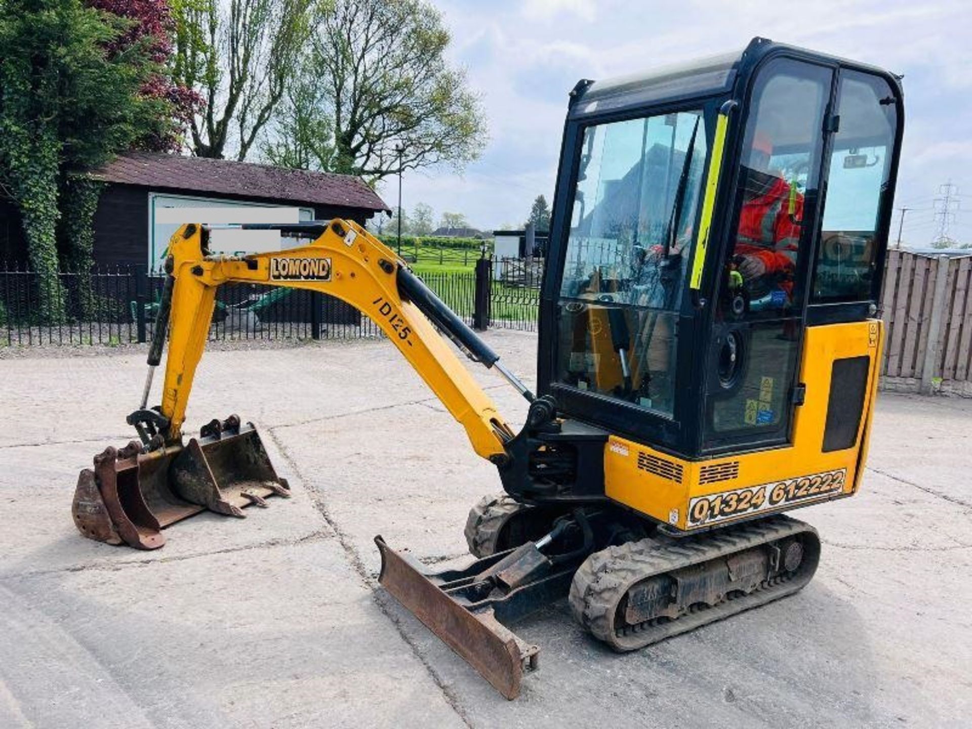 JCB 15 TRACKED EXCAVATOR *YEAR 2018 , CHOICE OF 2* C/W 3 X BUCKETS - Bild 2 aus 17