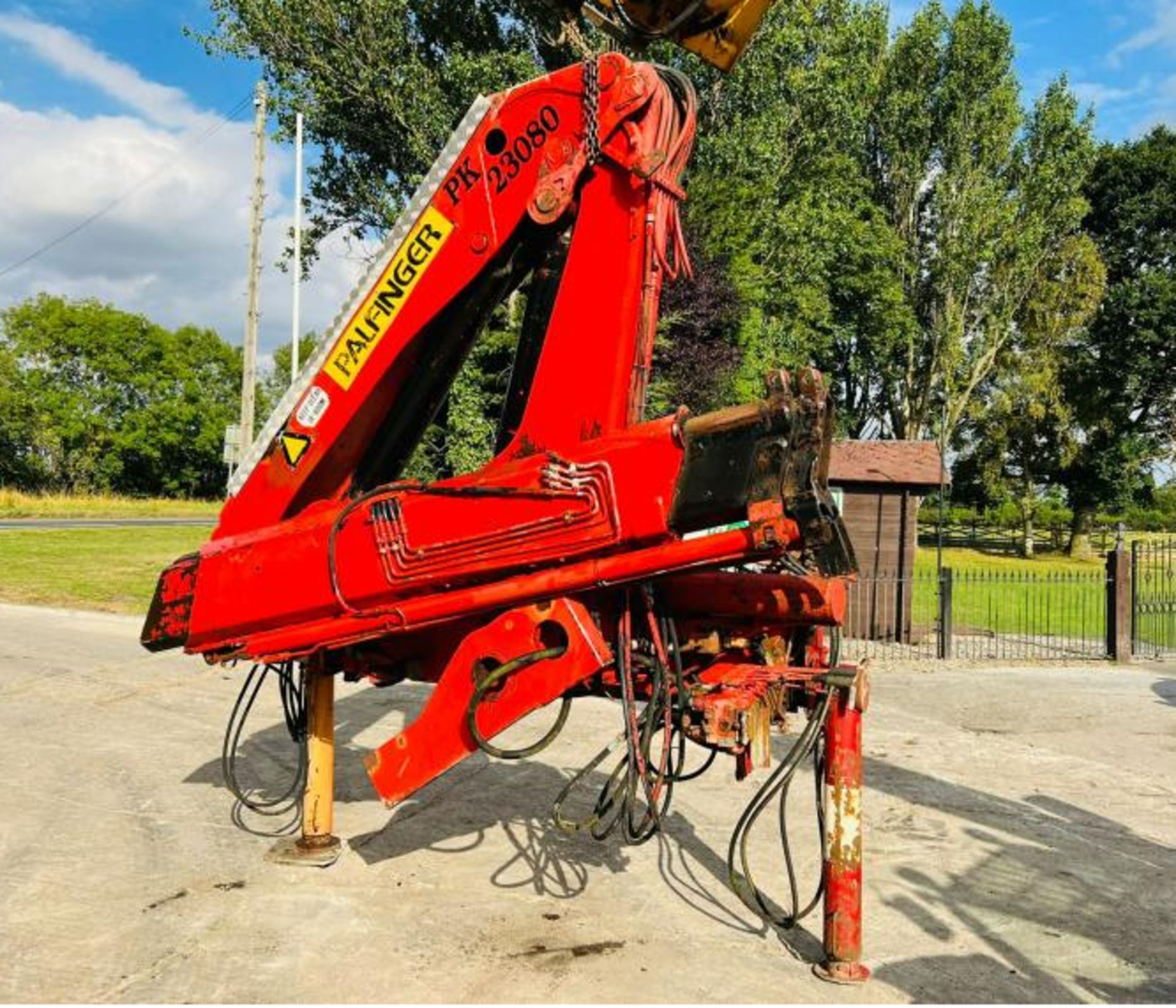 PALFINGER PK023080 DOUBLE PUSH OUT CRANE C/W 2 X SUPPORT LEGS