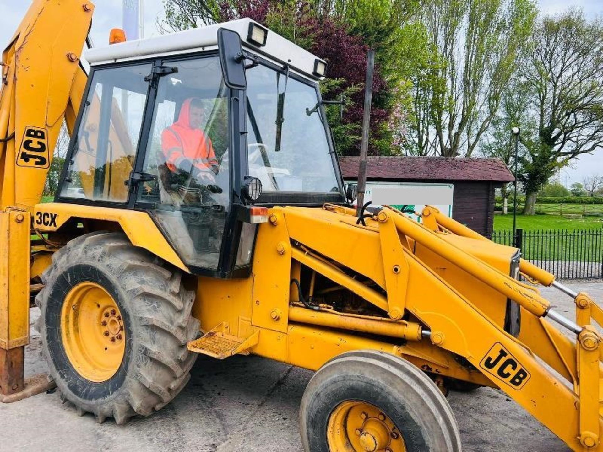 JCB 3CX BACKHOE DIGGER C/W EXTENDING DIG & 4 IN 1 BUCKET - Image 5 of 20