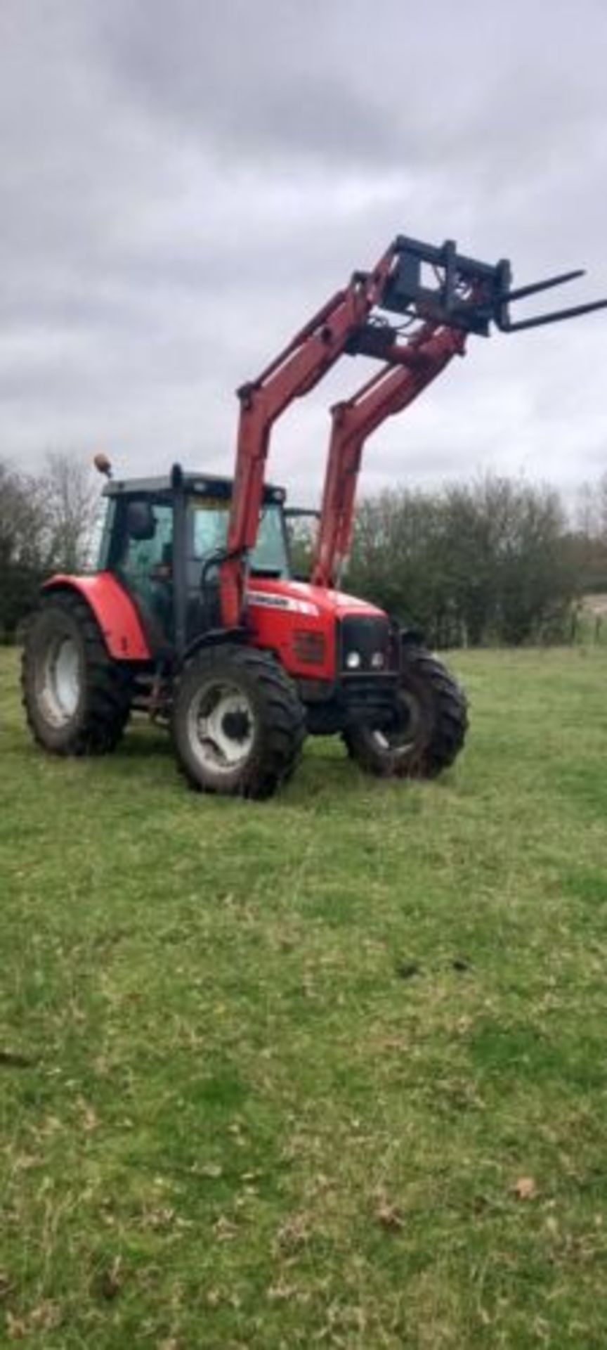 MASSEY FERGUSON LOADER TRACTOR