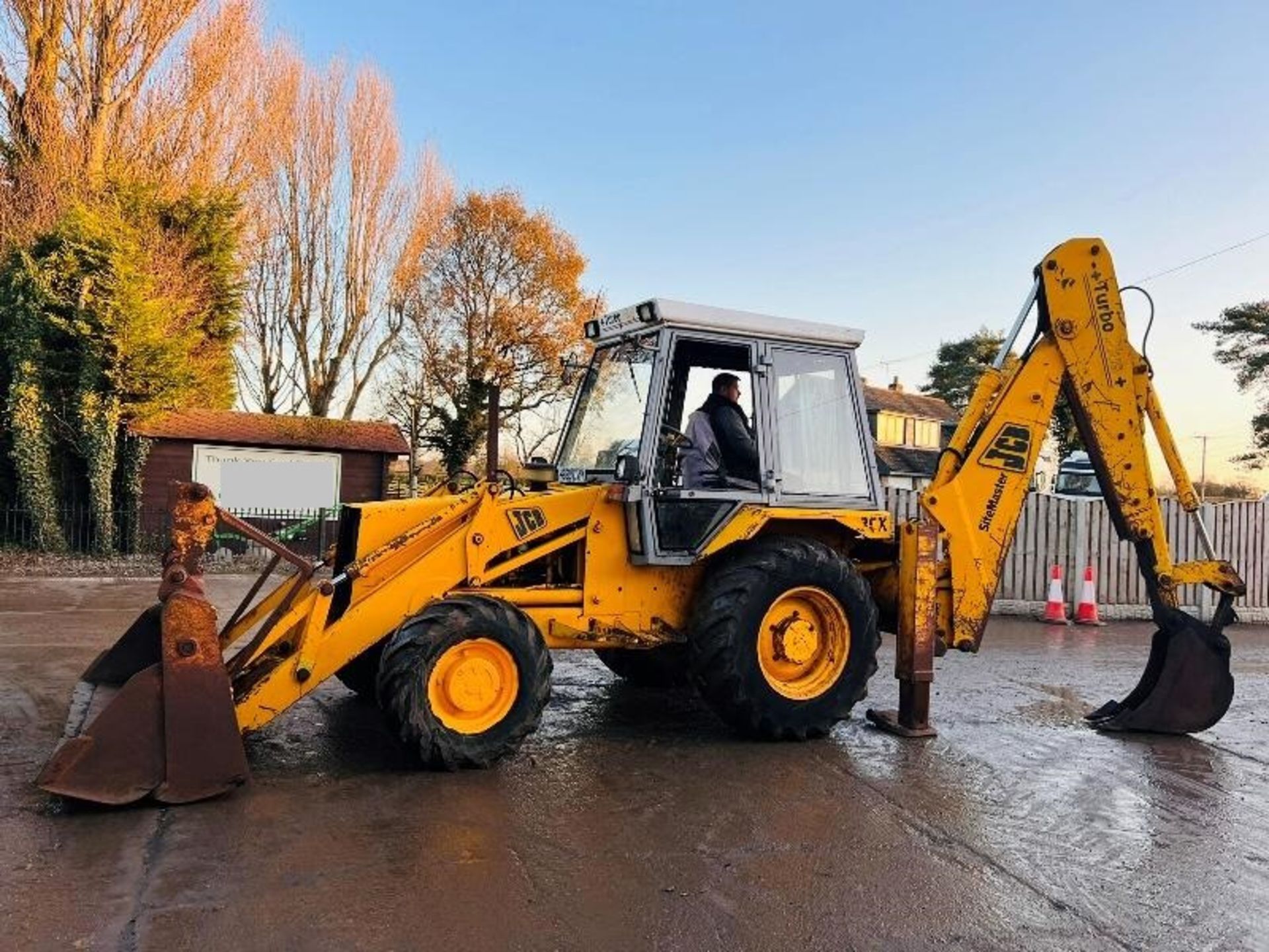 JCB 3CX SITEMASTER TURBO PLUS 4WD BACKHOE DIGGER C/W EXTENDING DIG - Image 11 of 14