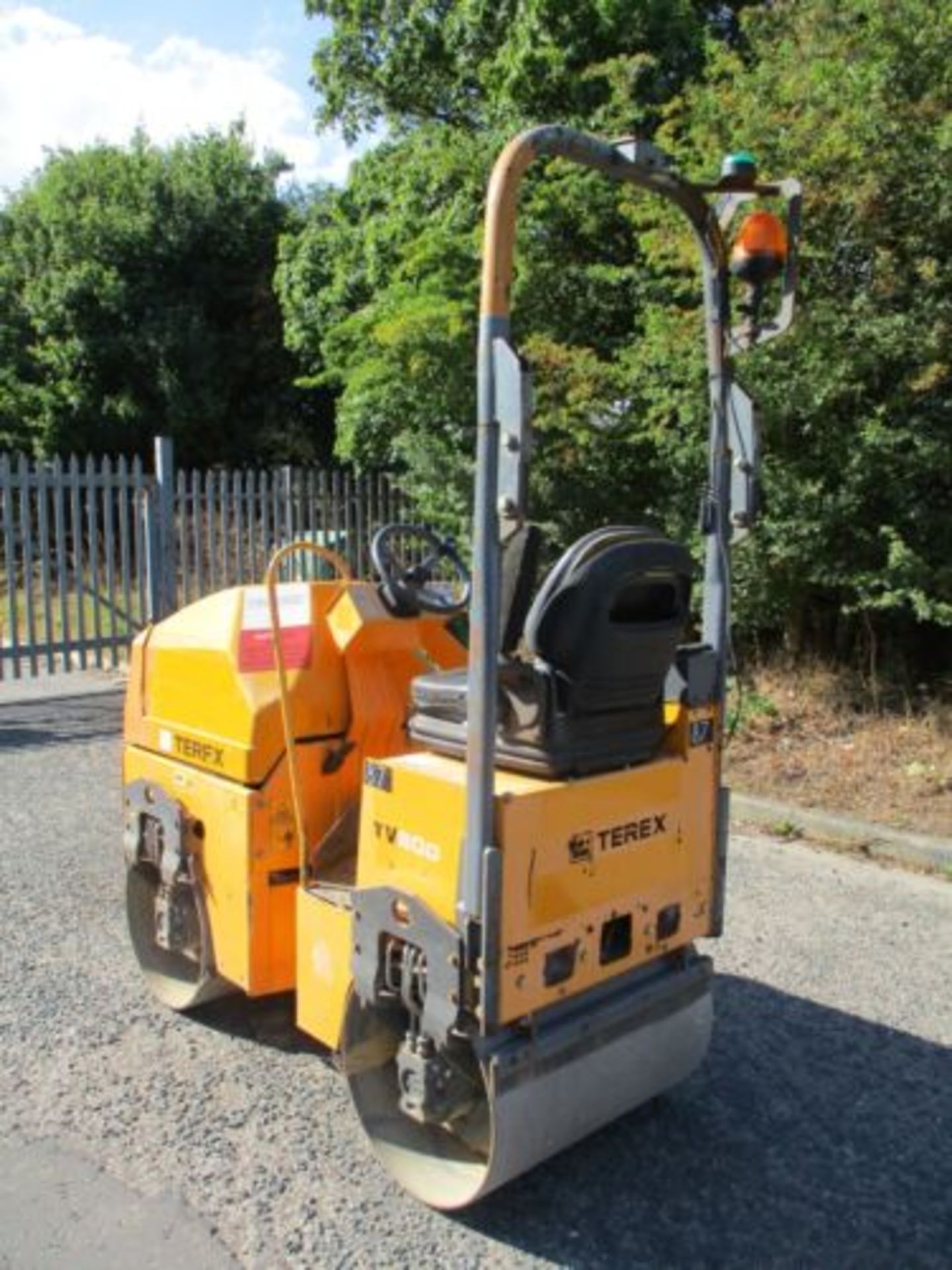 2012 TEREX TV800 VIBRATING ROLLER BOMAG BENFORD 80 RIDE ON DELIVERY 738 HOURS - Image 2 of 9