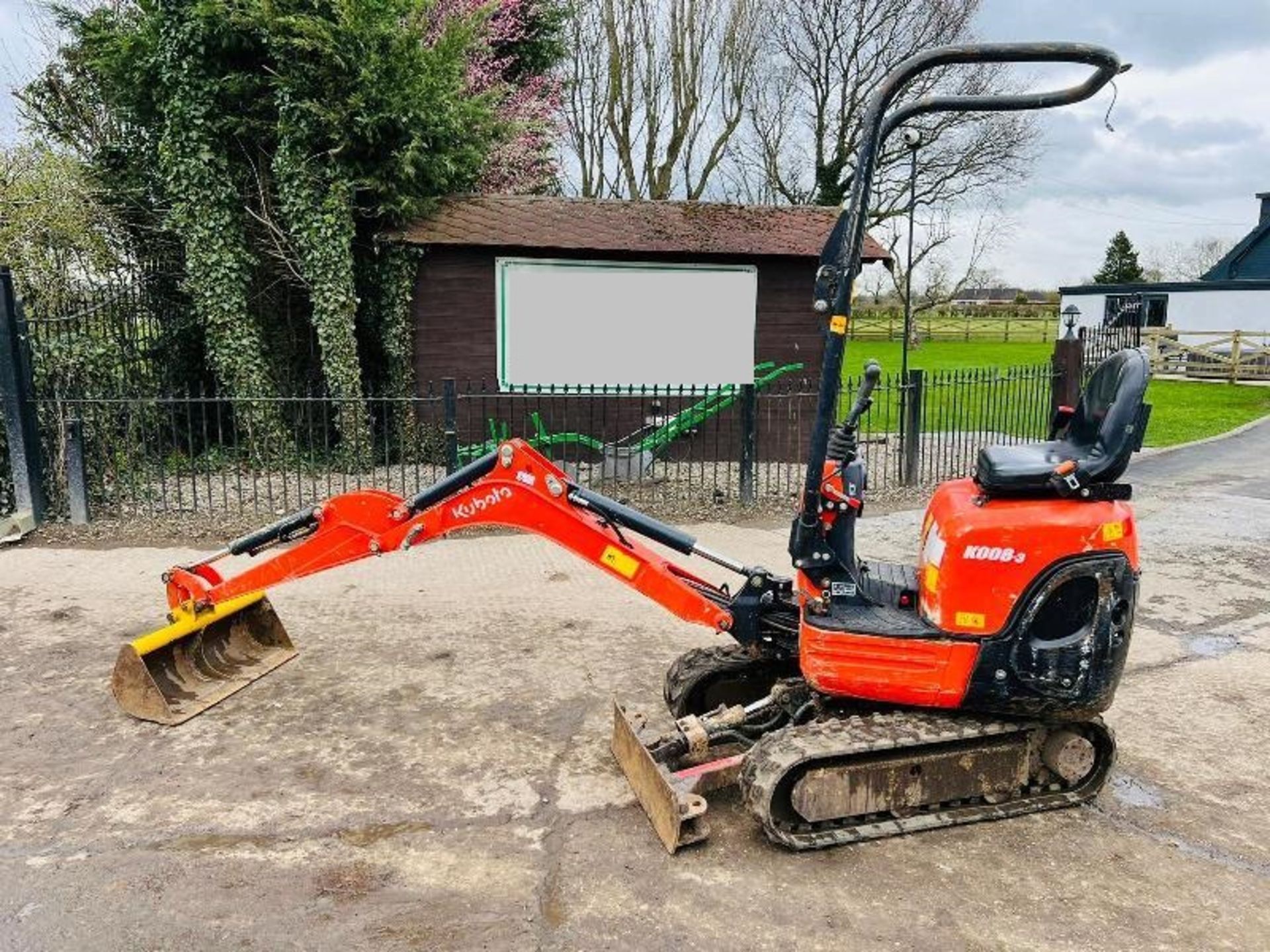 KUBOTA KX008-3 EXCAVATOR * YEAR 2015, 1567 HOURS * C/W EXPANDING TRACKS