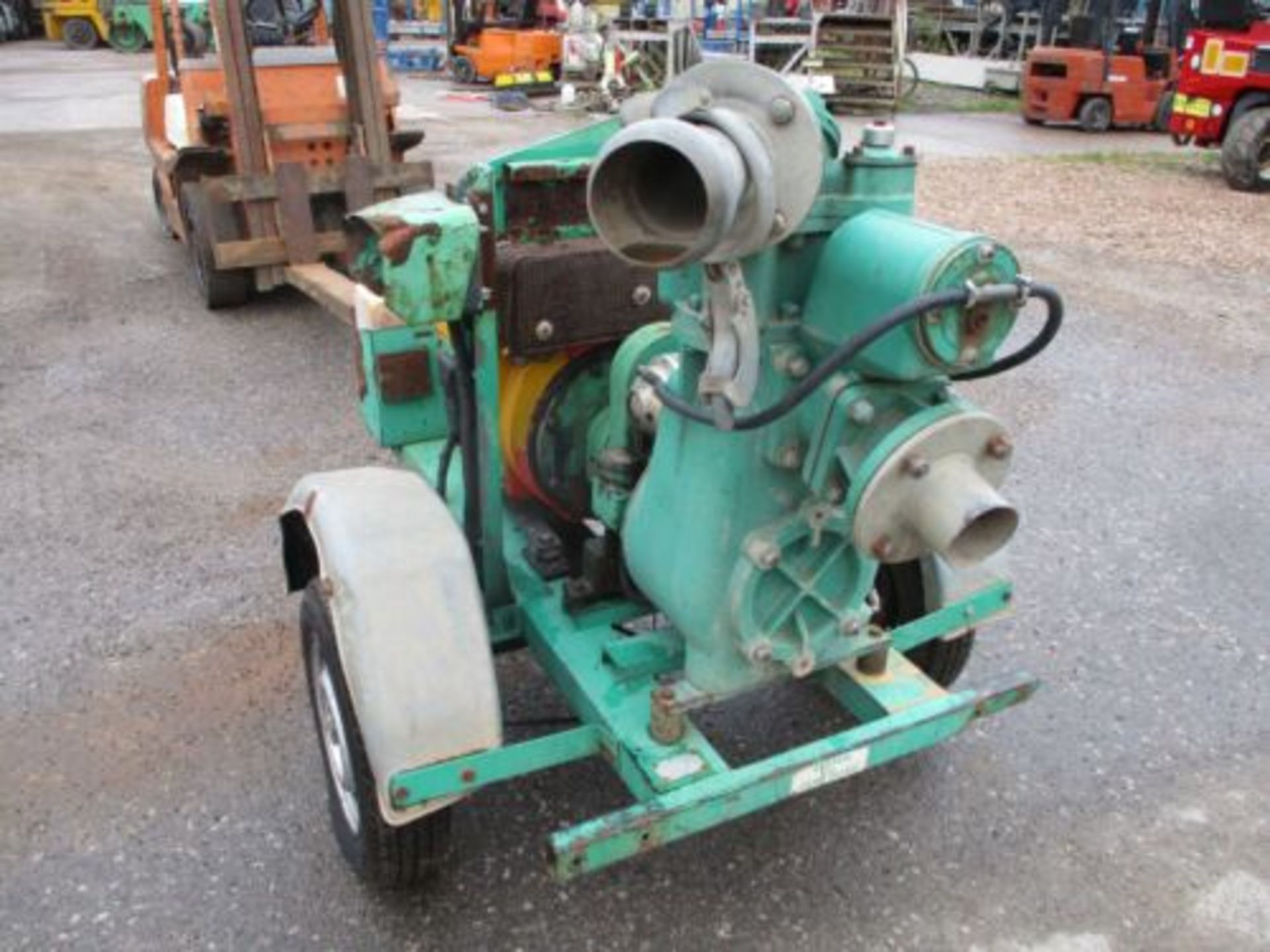 HILTA HYDRY 4 INCH " TOWABLE WATER PUMP HATZ DIESEL ENGINE DELIVERY ARRANGED - Image 3 of 5