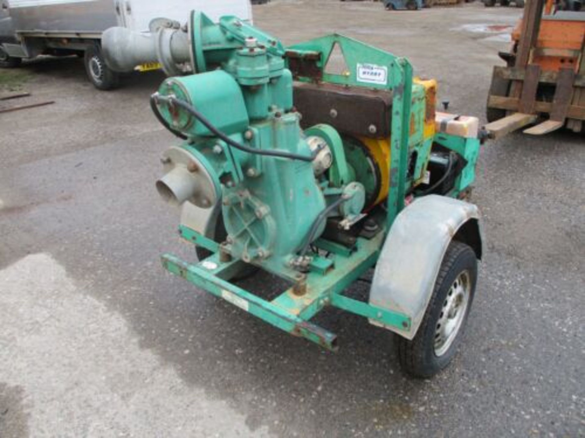 HILTA HYDRY 4 INCH " TOWABLE WATER PUMP HATZ DIESEL ENGINE DELIVERY ARRANGED - Image 2 of 5