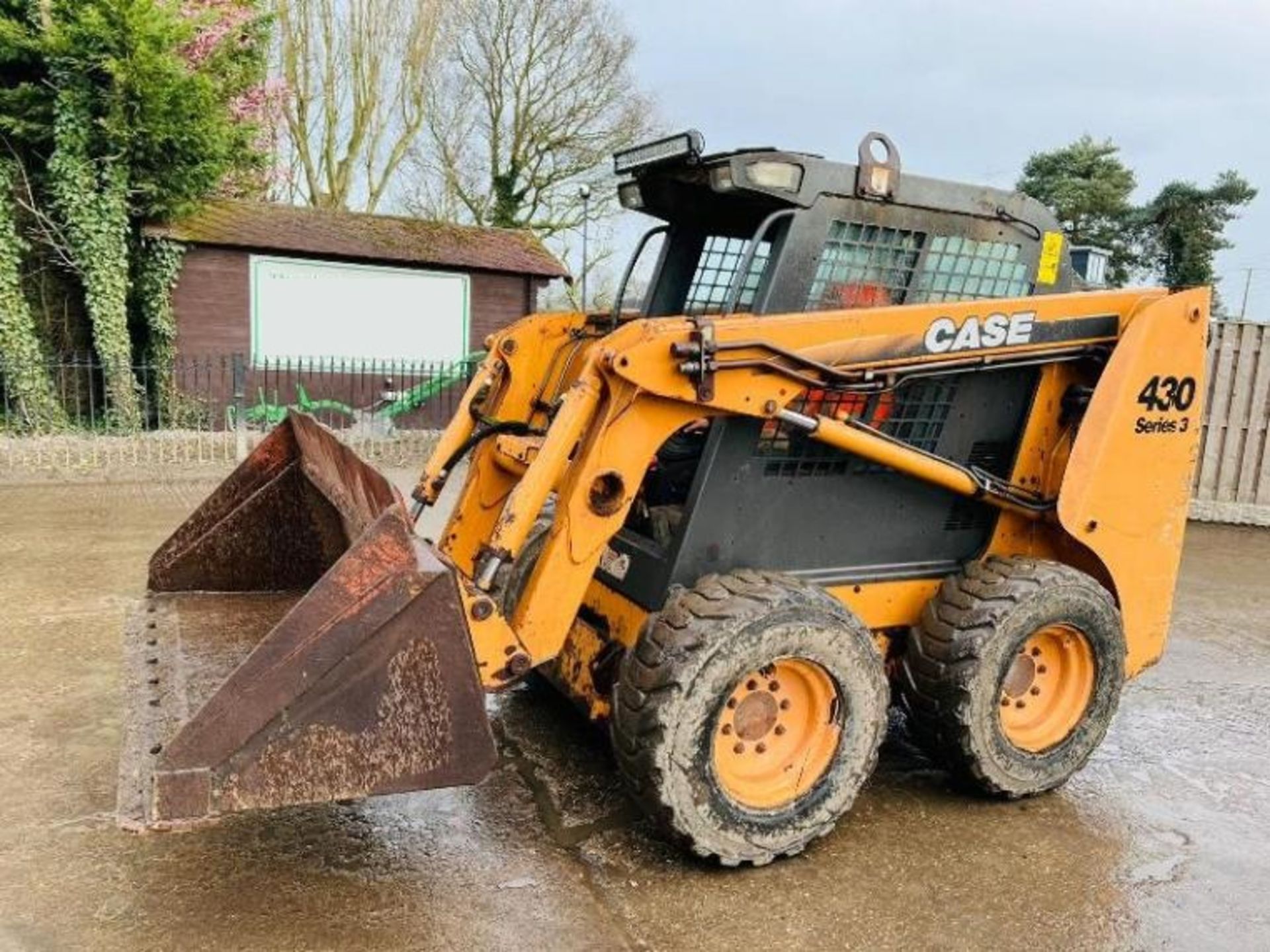 CASE 430 SERIES 3 4WD SKIDSTEER * YEAR 2011 * C/W BUCKET - Image 9 of 15