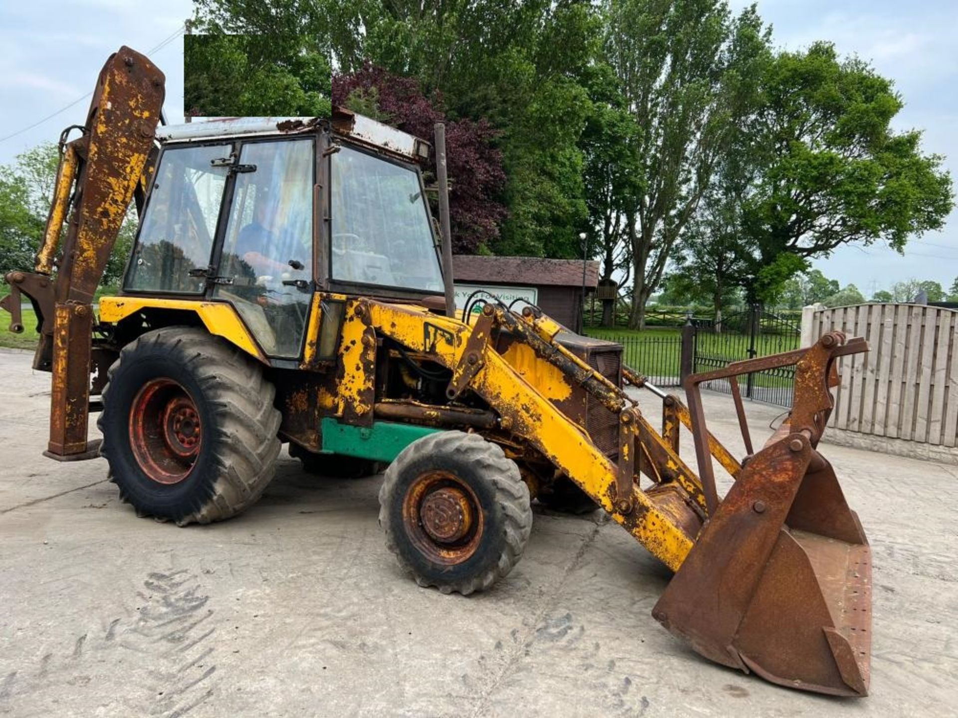 JCB 3CX PROJECT 7 4WD BACKHOE DIGGER C/W EXTENDING DIG - Image 12 of 13