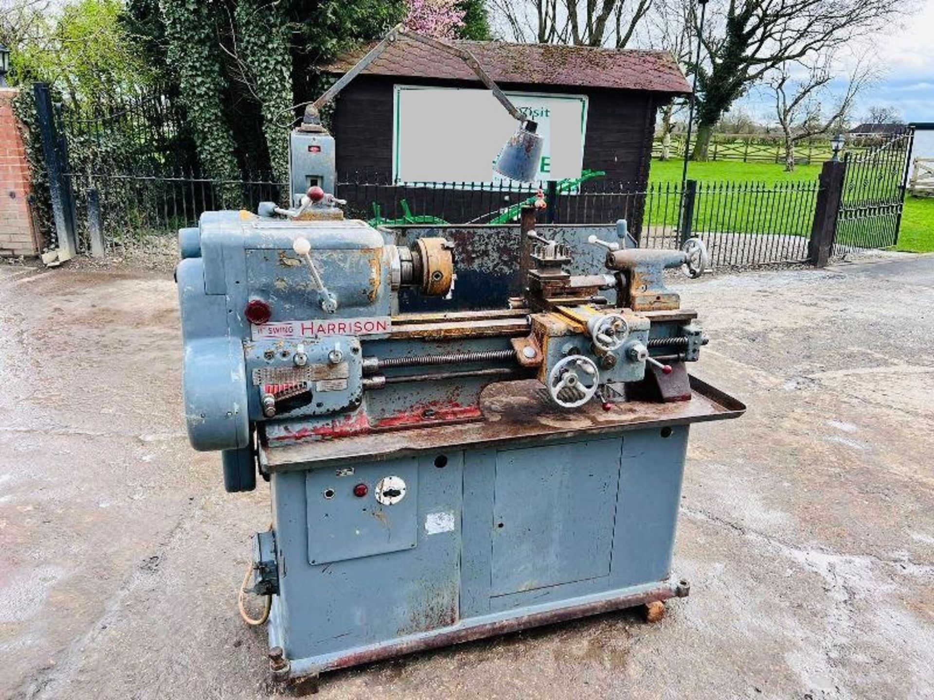 SWING HARRISON METAL LATHE 11 INCH - Image 10 of 20