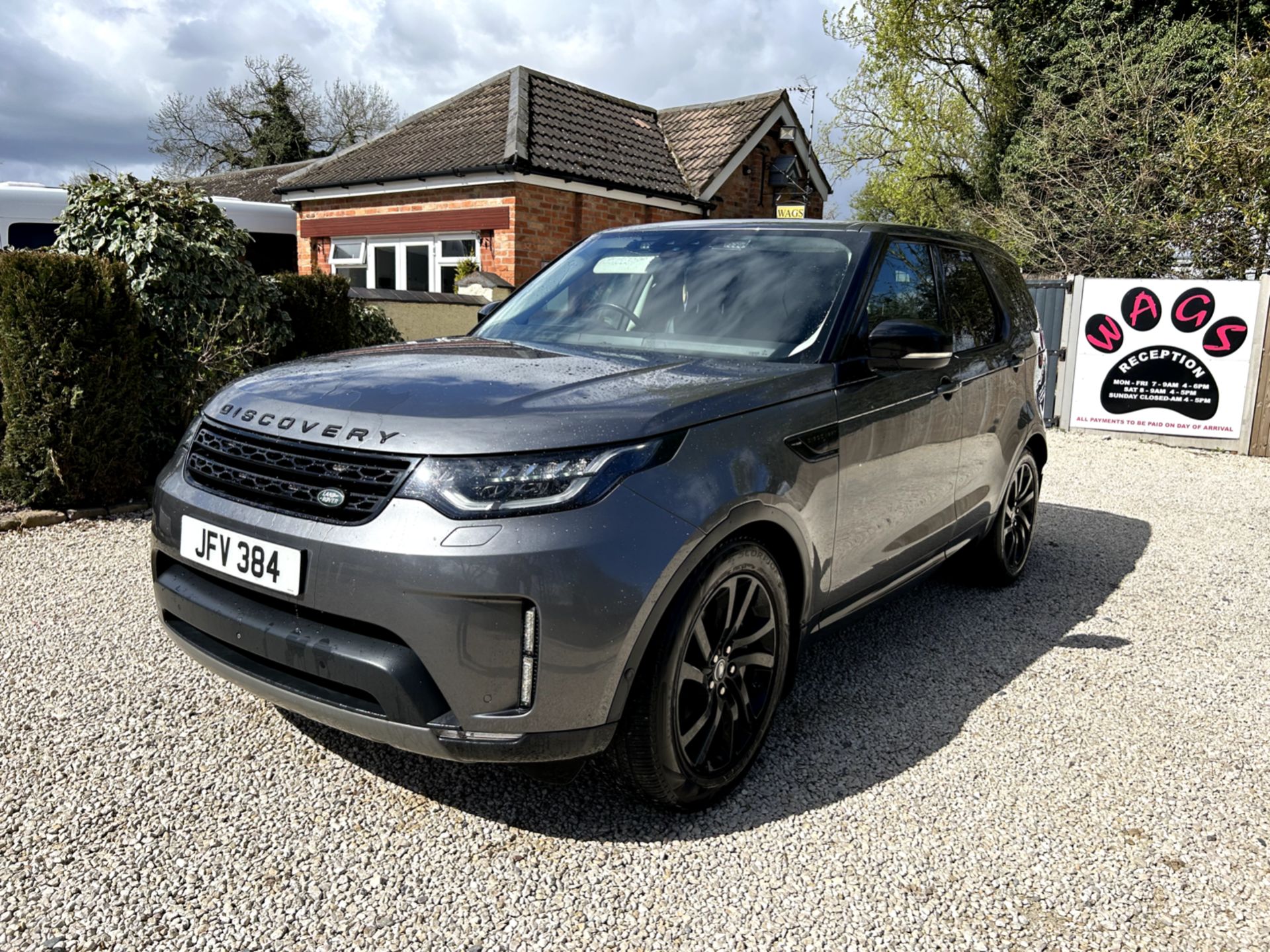 LANDROVER DISCOVERY COMMERCIAL 2018 - 80K MILES - FULL SERVICE HISTORY. - Image 4 of 10