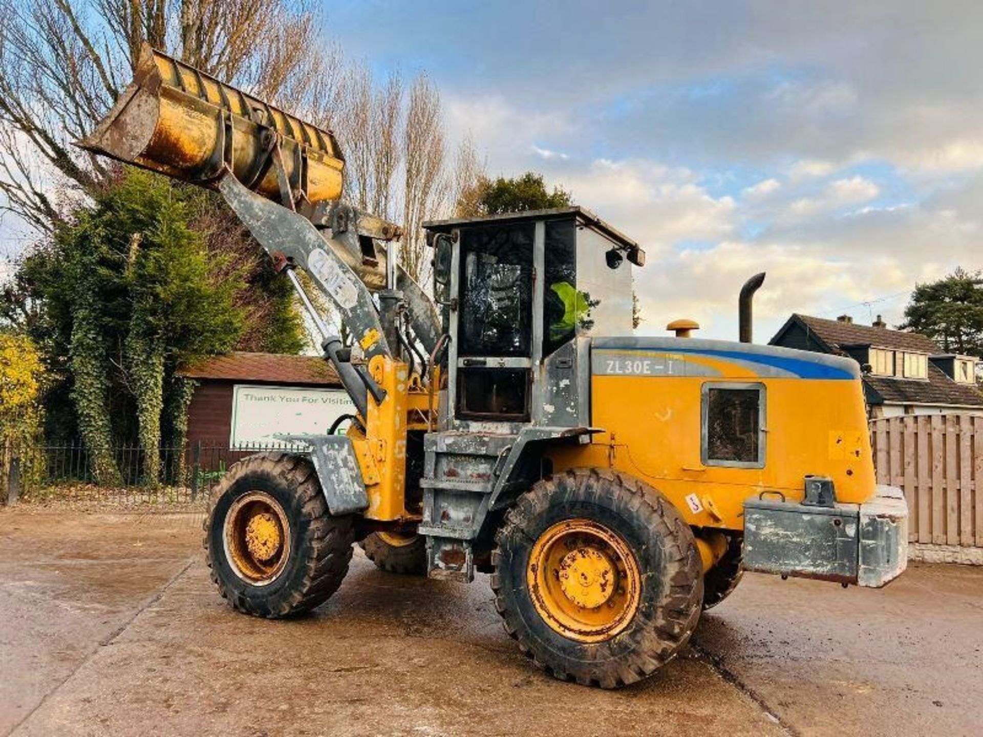 SEM ZL30E-1 4WD LOADING SHOVEL C/W BUCKET - Image 7 of 8